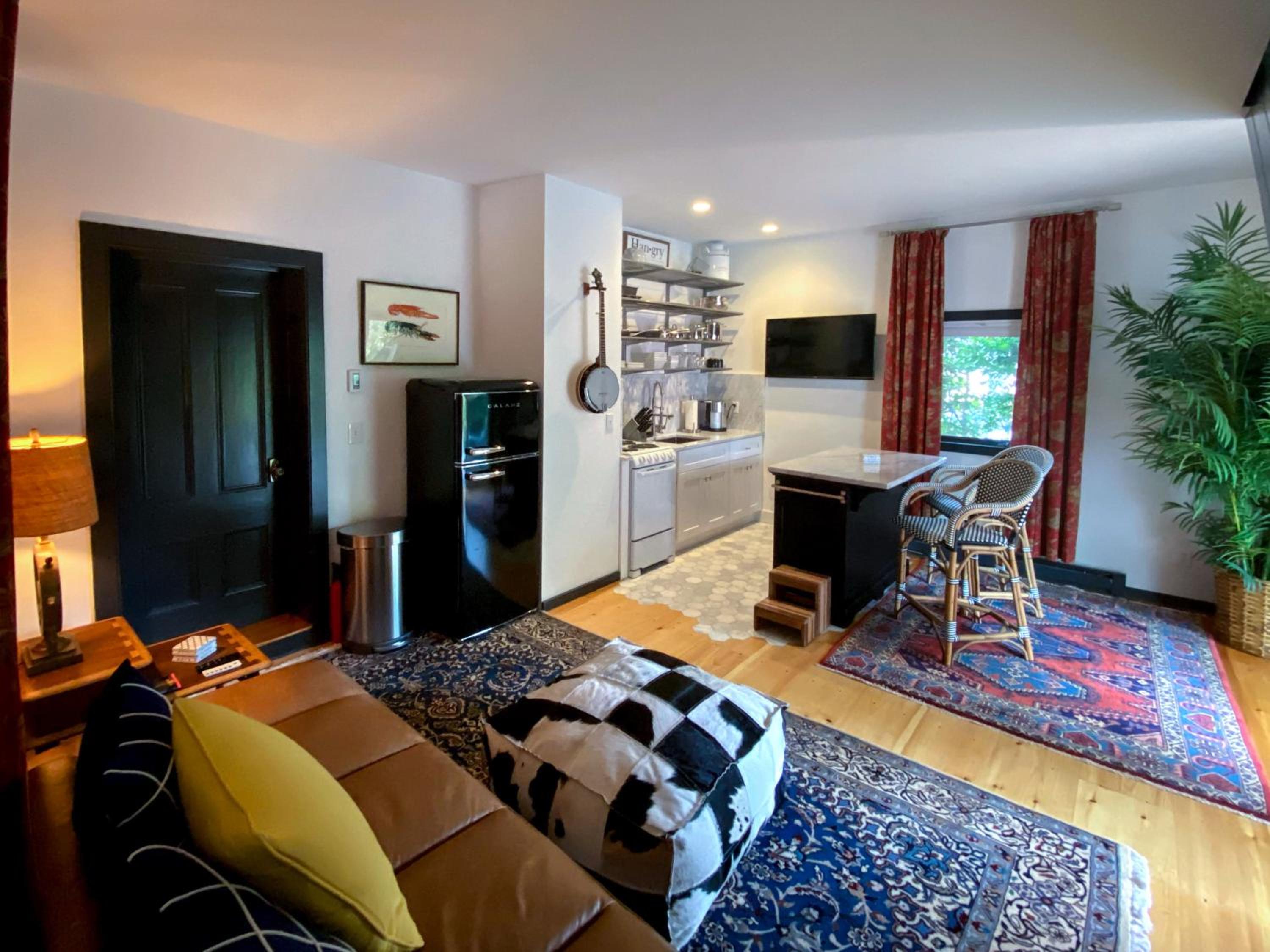 Superior King Suite - Photo 1