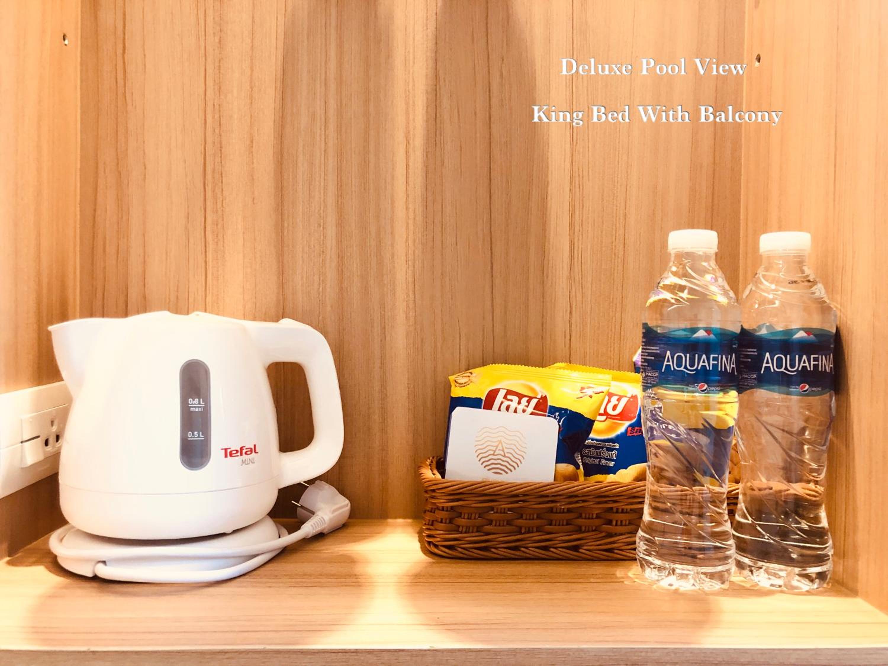 Deluxe Room - Photo 16