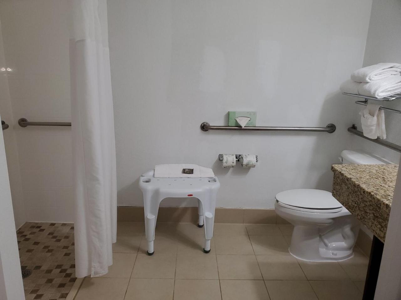 Country Inn & Suites by Radisson, Buford at Mall of Georgia, GA, Foto 4