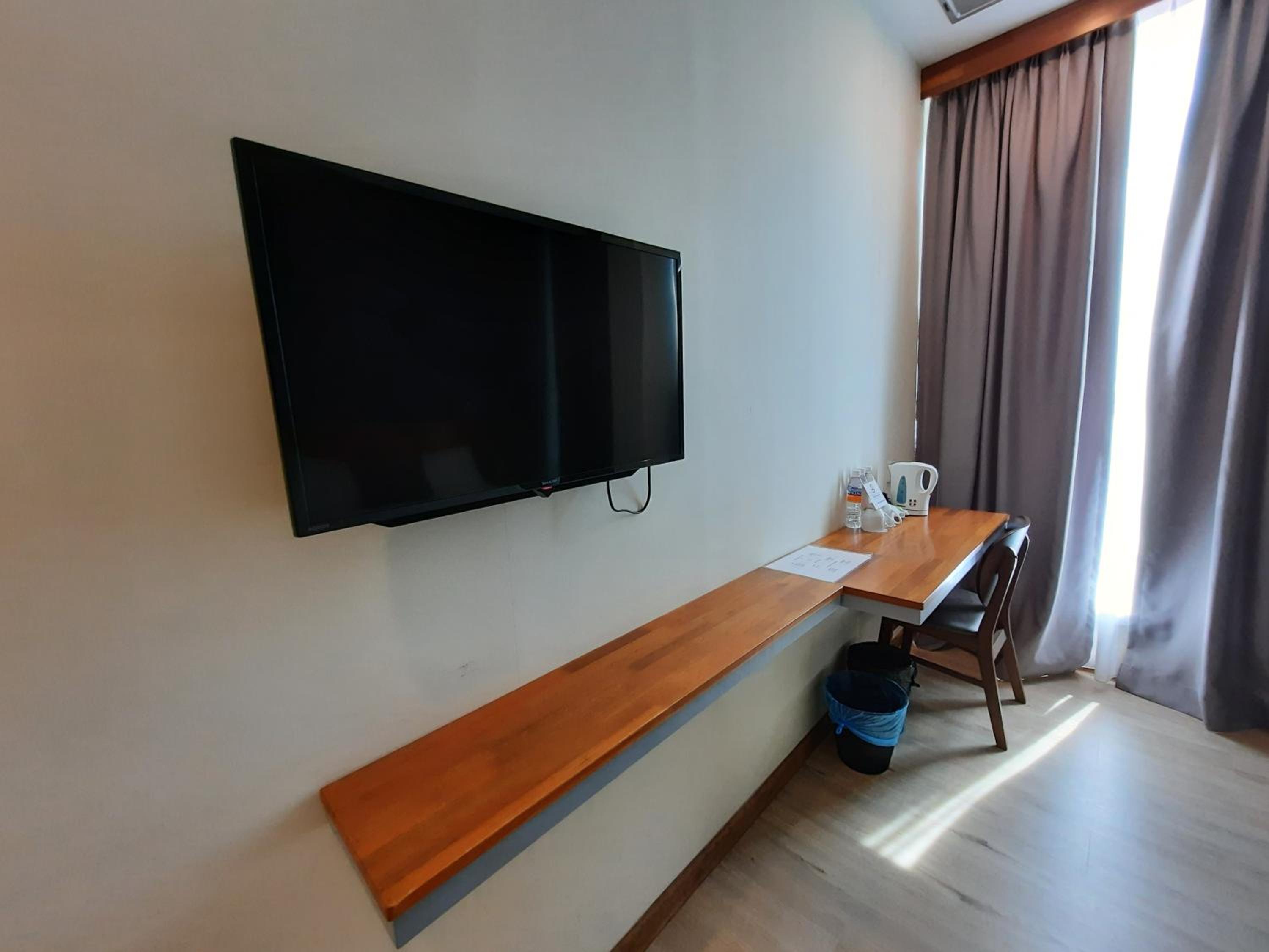 Family Room - Photo 3
