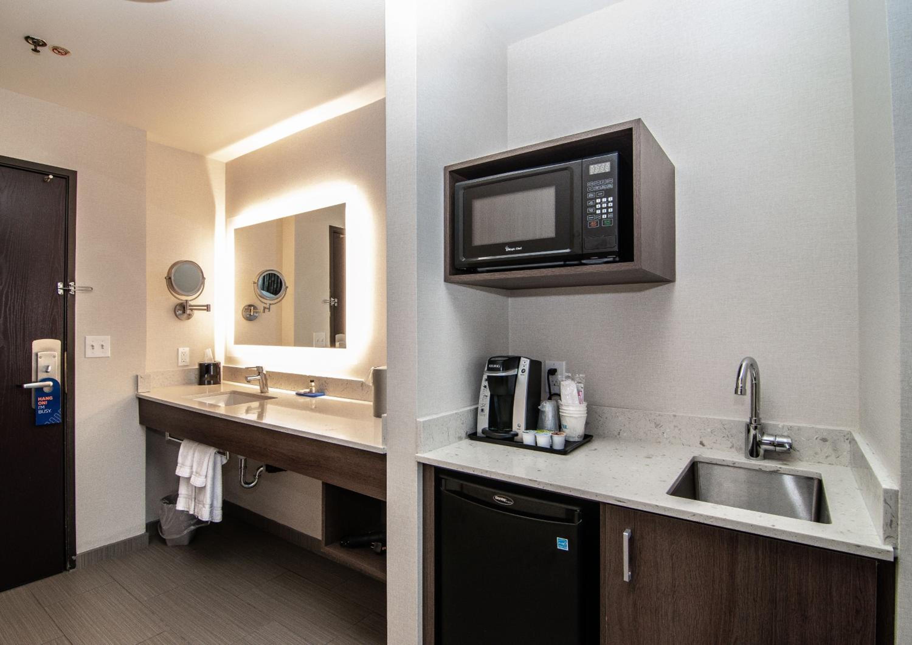 King Suite - Photo 4