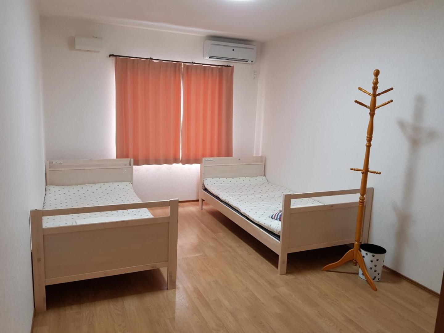 Standard Twin Room - Photo 1