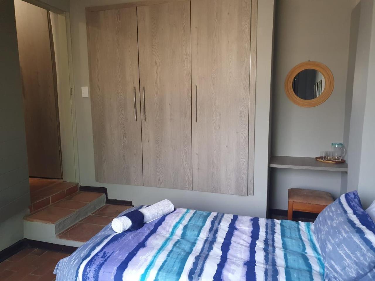 Two-Bedroom Apartment - Photo 9