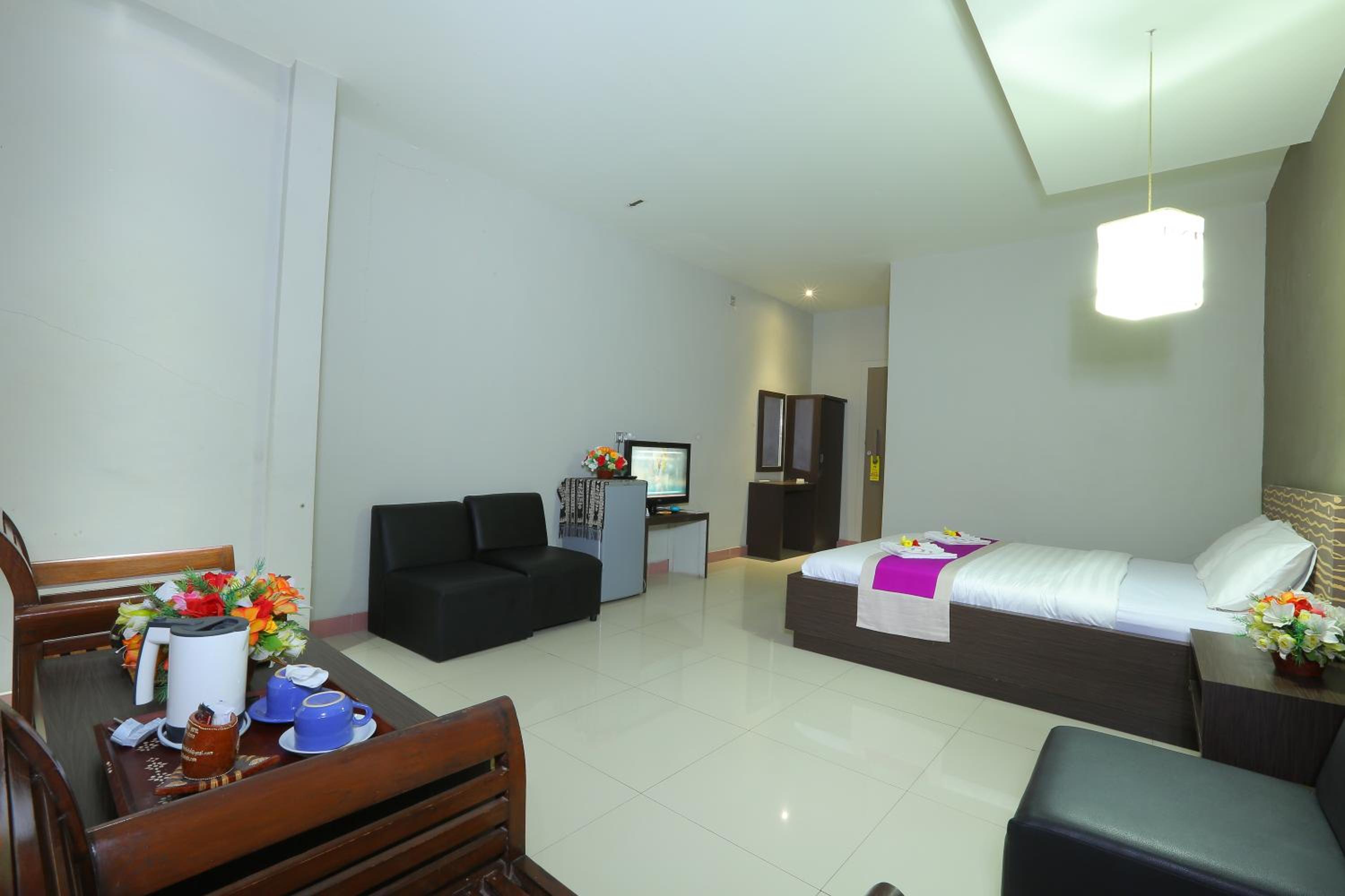 Deluxe Double or Twin Room - Photo 7