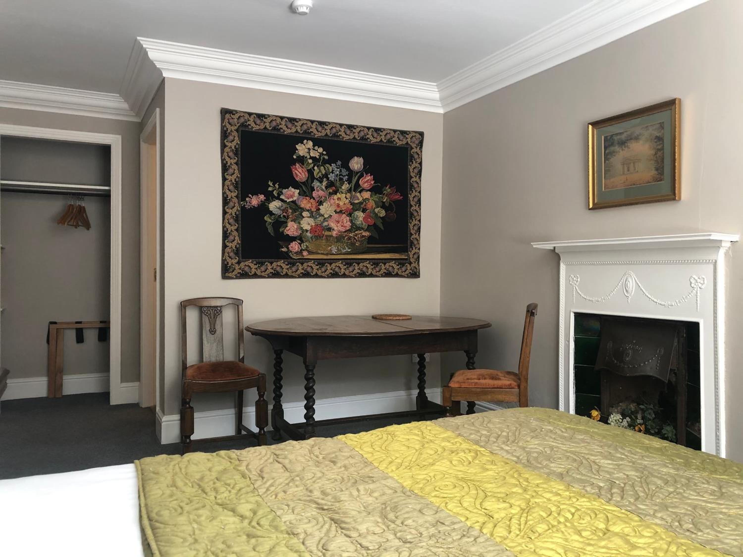 Large Double Room photo 1