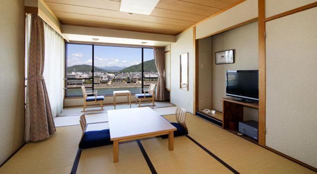 Japanese-Style Quadruple Room photo 3