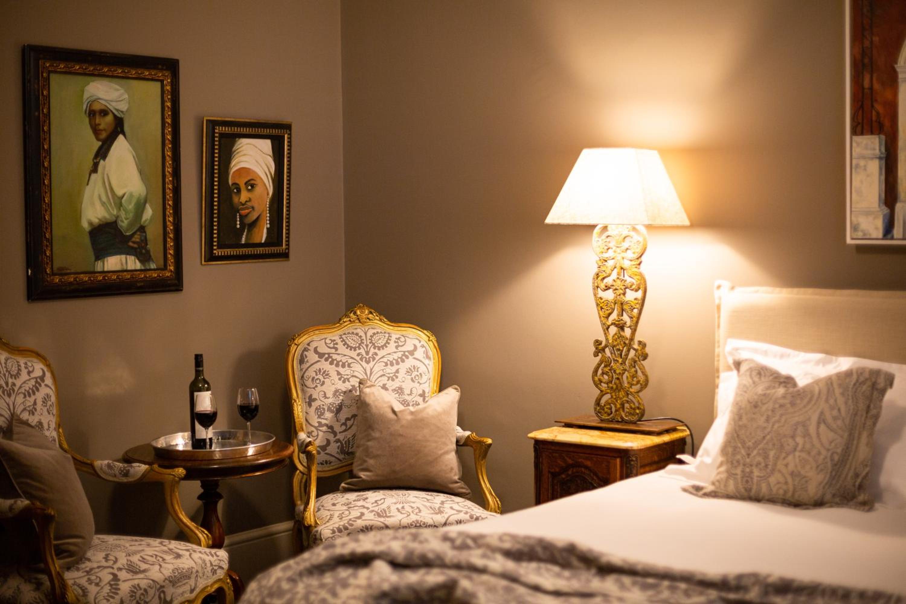 King Suite thumbnail 6