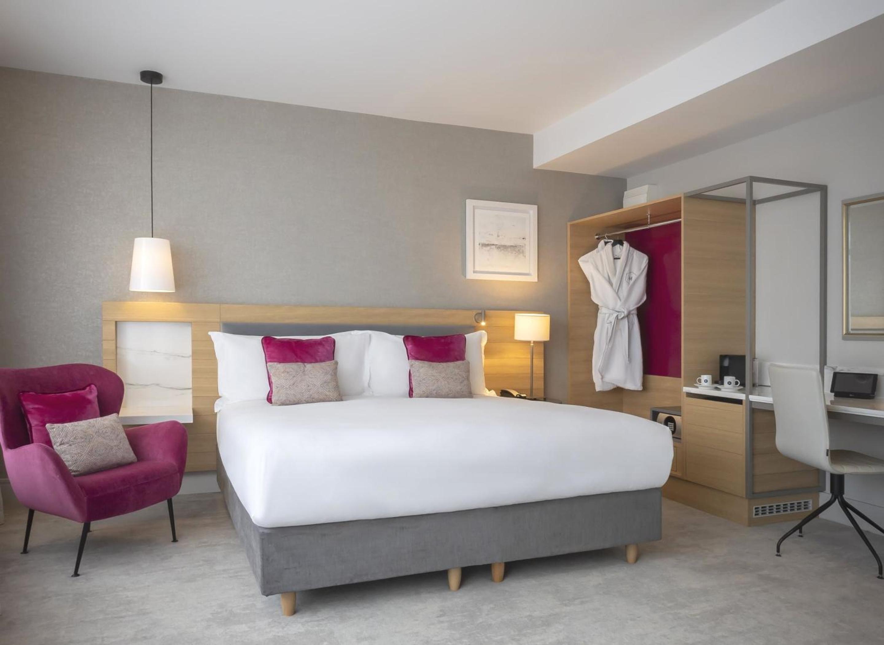 Deluxe King Room