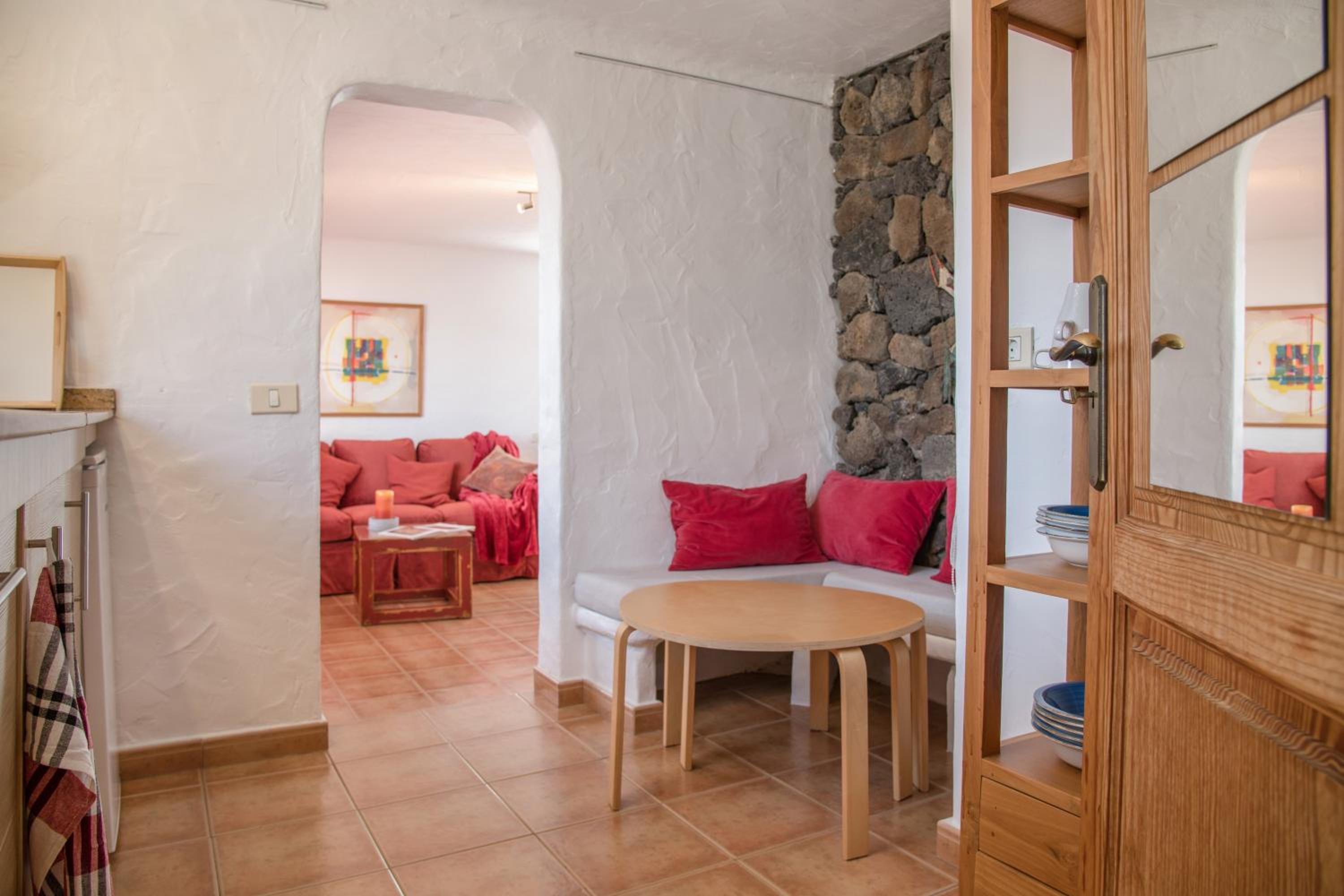 One-Bedroom House - Photo 11