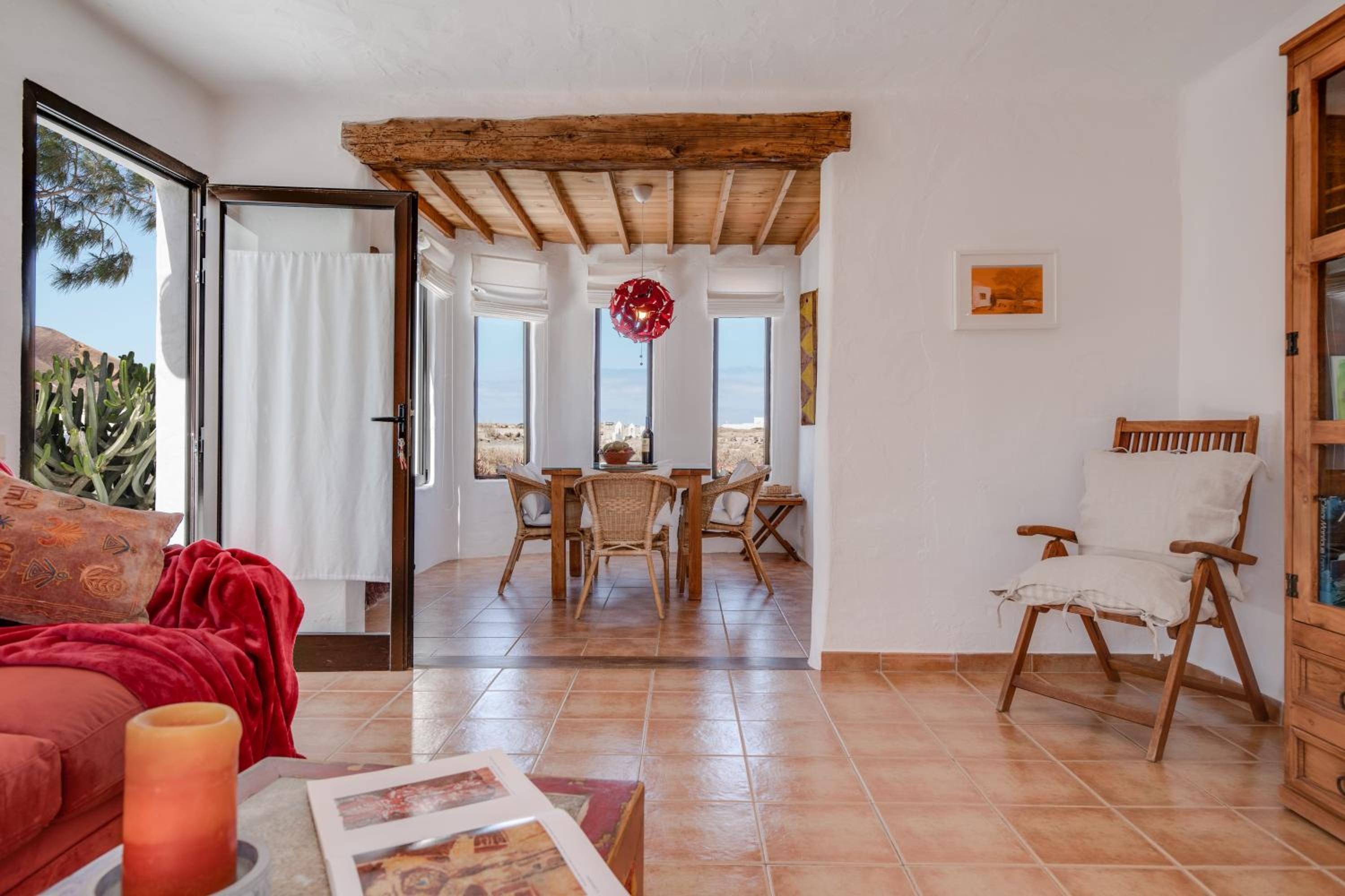 One-Bedroom House - Photo 18