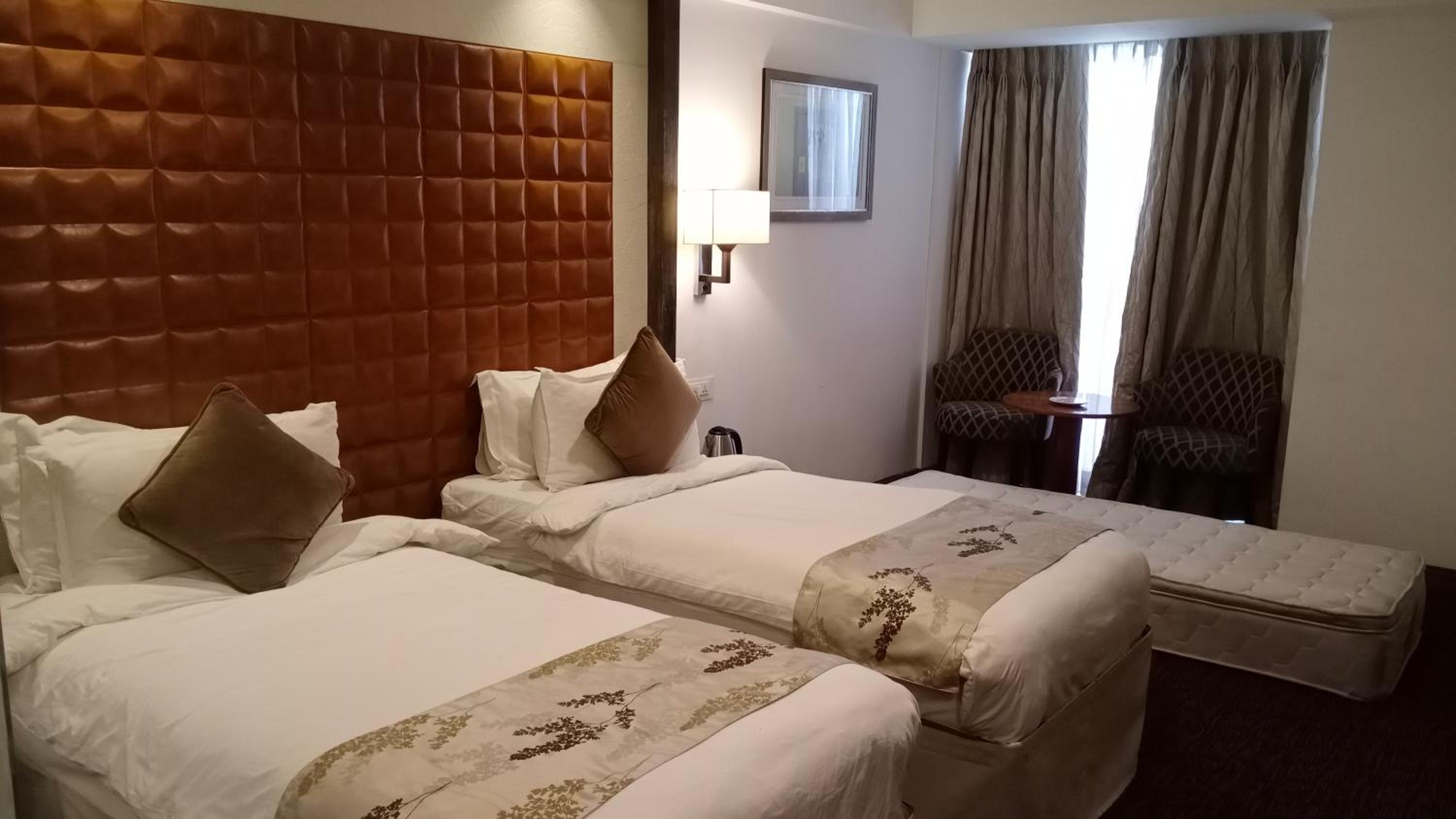 Standard Twin Room - Photo 1