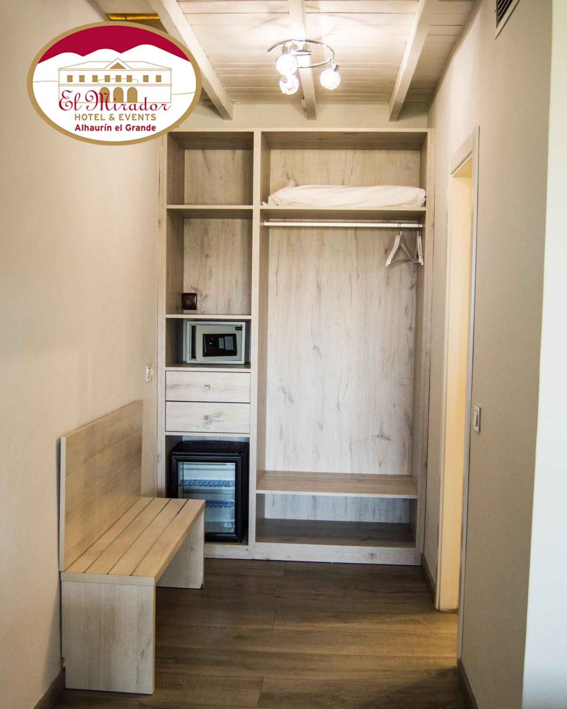 Deluxe Triple Room photo 2