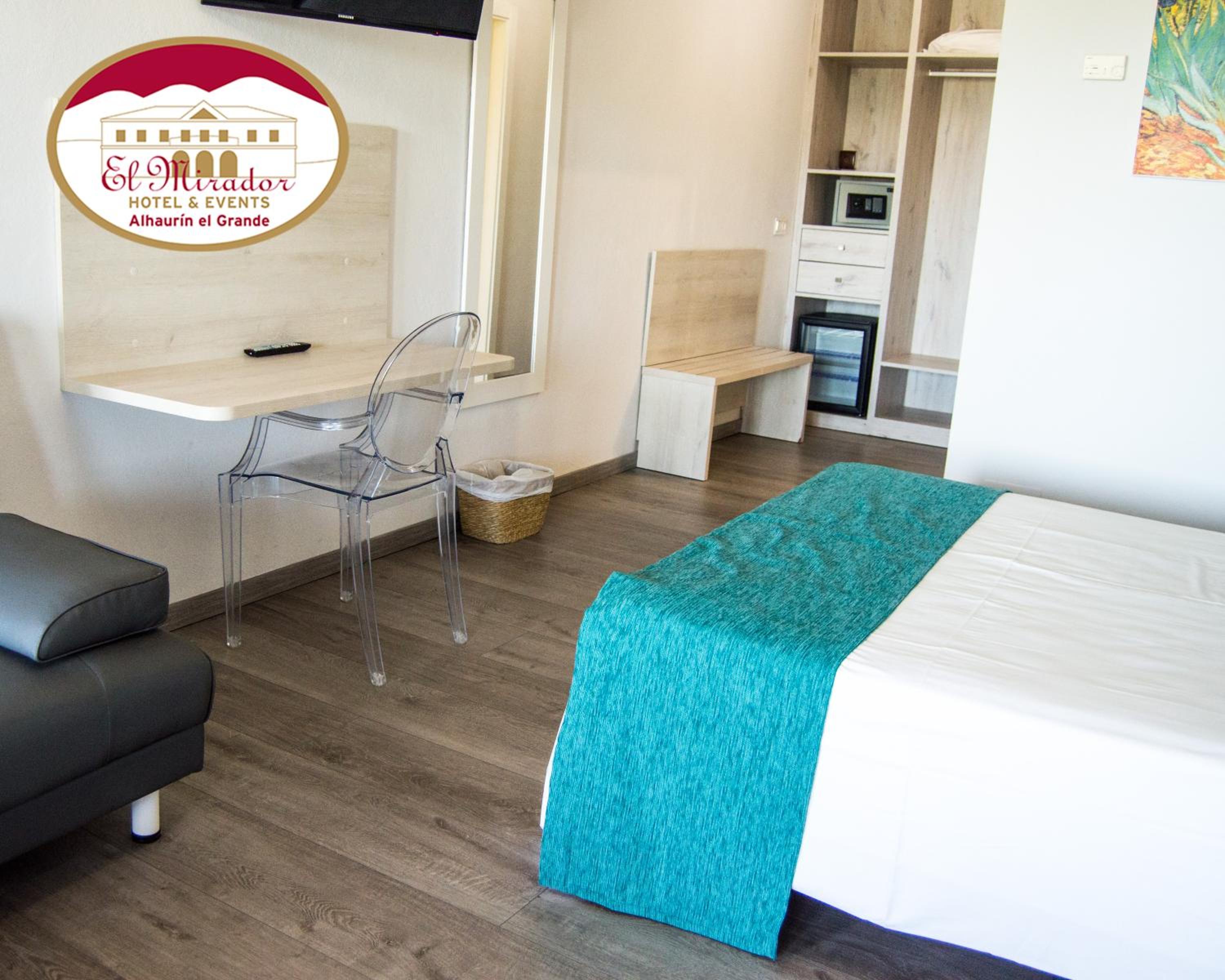 Deluxe Double Room photo 2