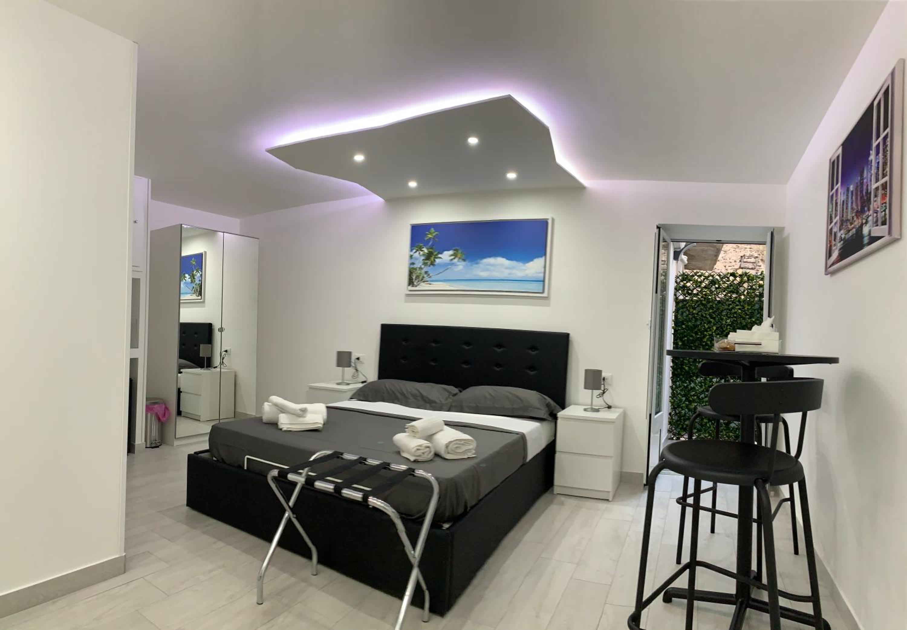 Queen Room with Balcony