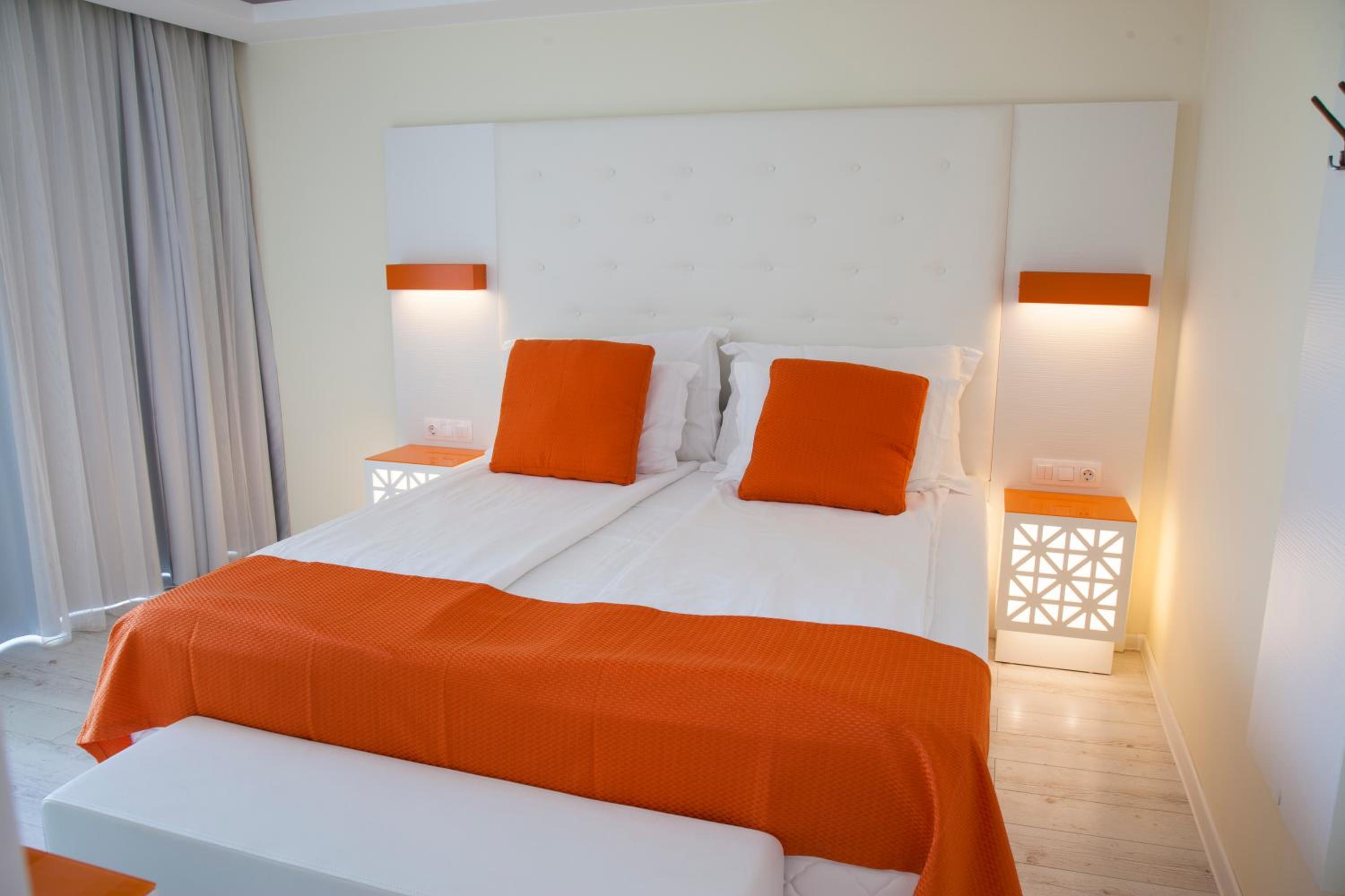 One-Bedroom Suite (4 Adults) photo 2