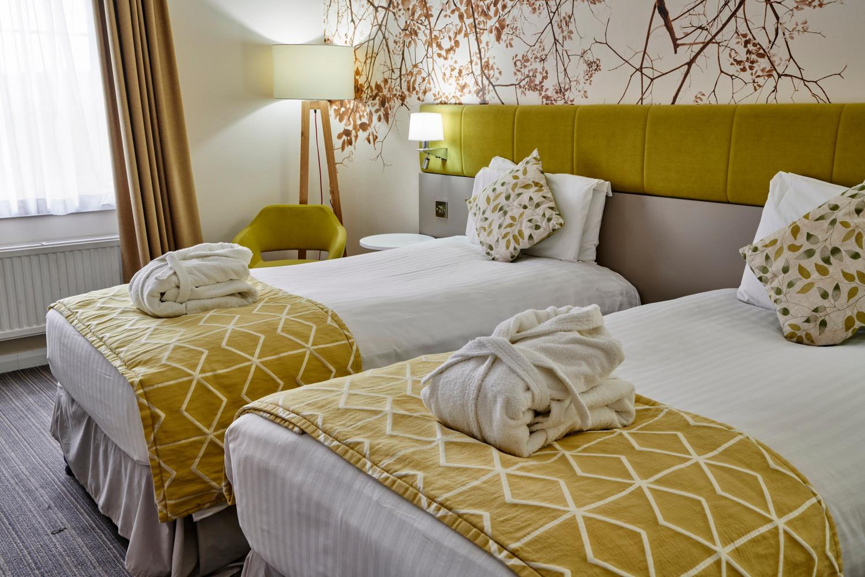 Executive Twin Room - Photo 1