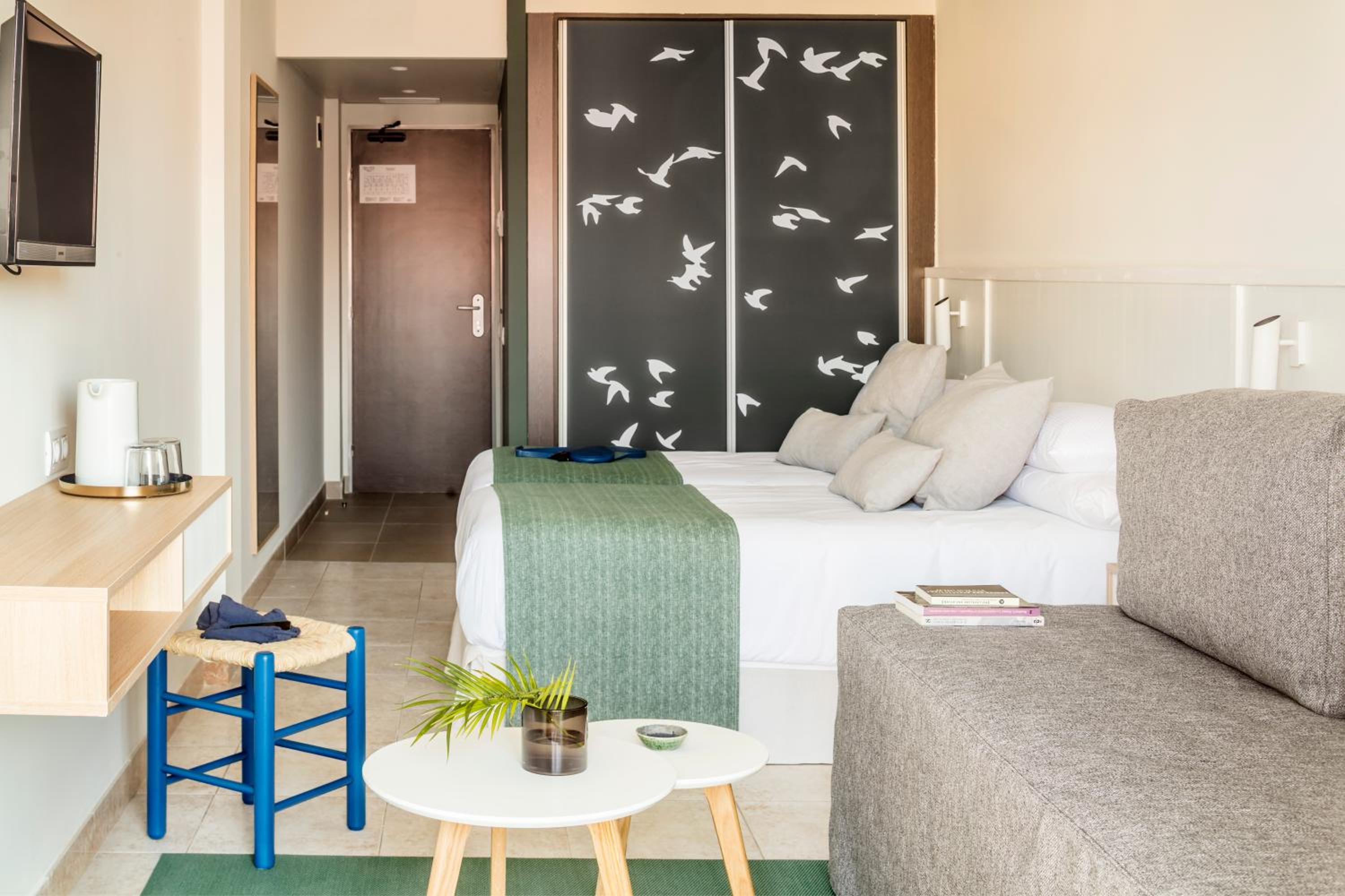 Design Triple Room (2 Adults + 1 Child) - Photo 1
