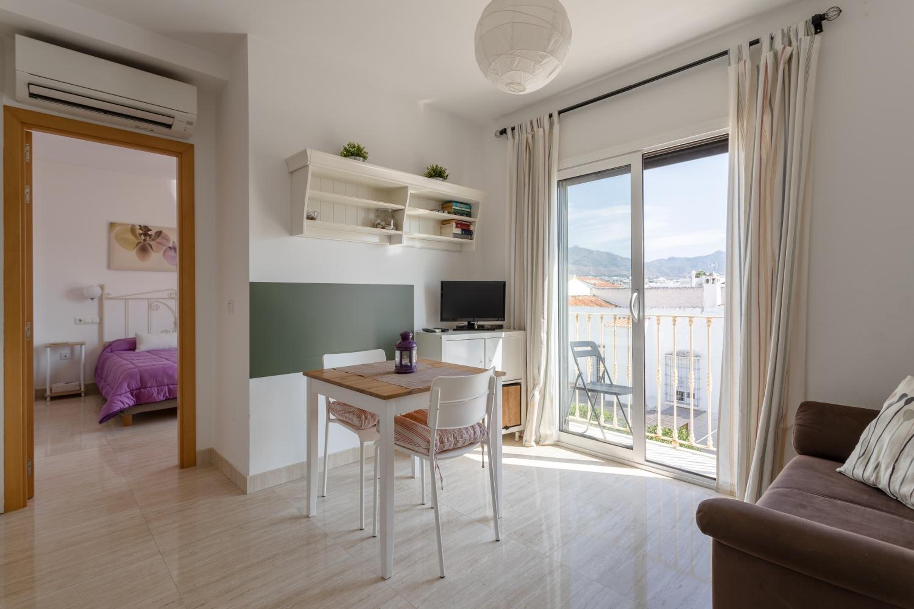 Apartamento de un dormitorio superior con balcón