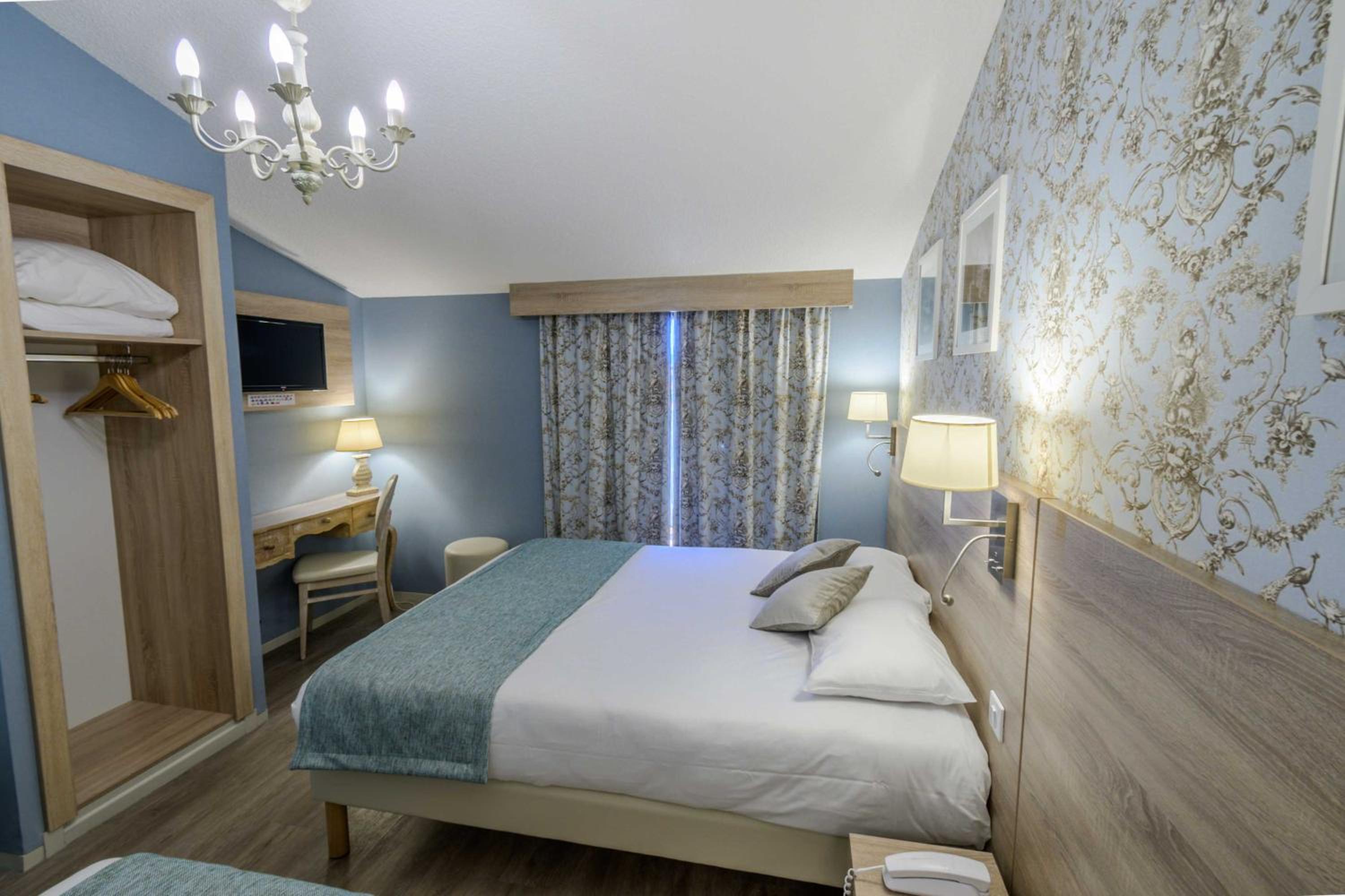 Comfort Triple Room