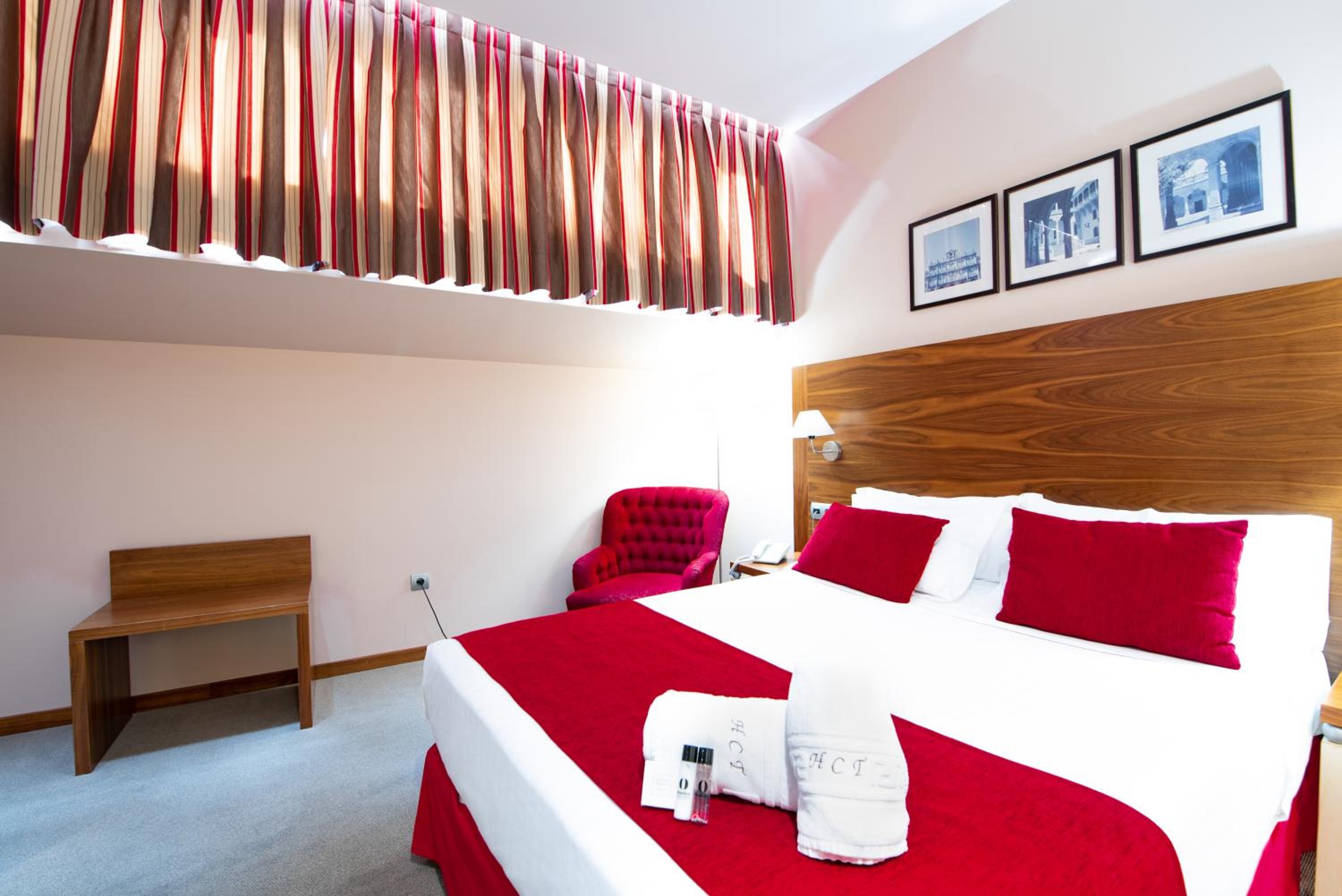 Double or Twin Room - Photo 20