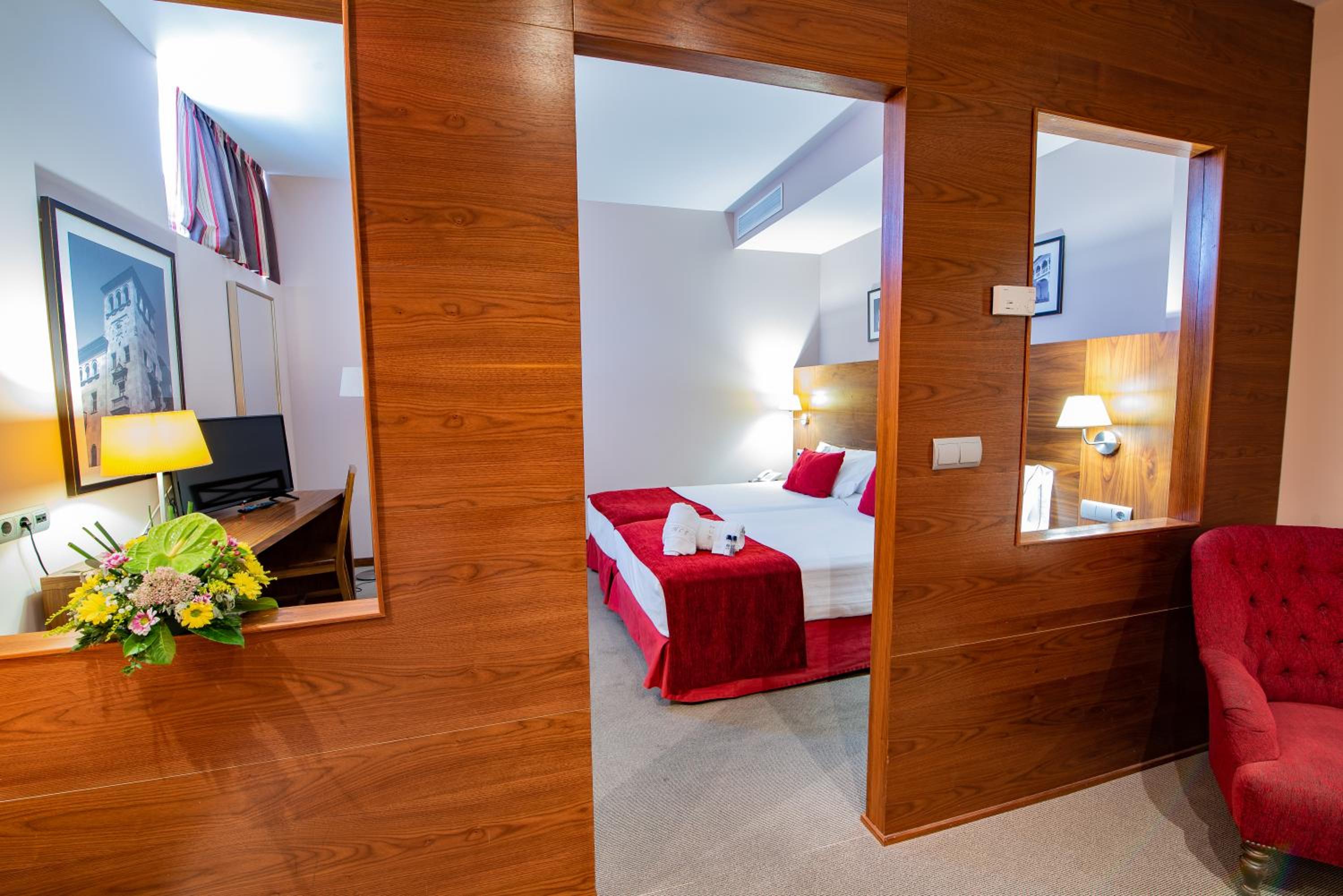 Double or Twin Room - Photo 33