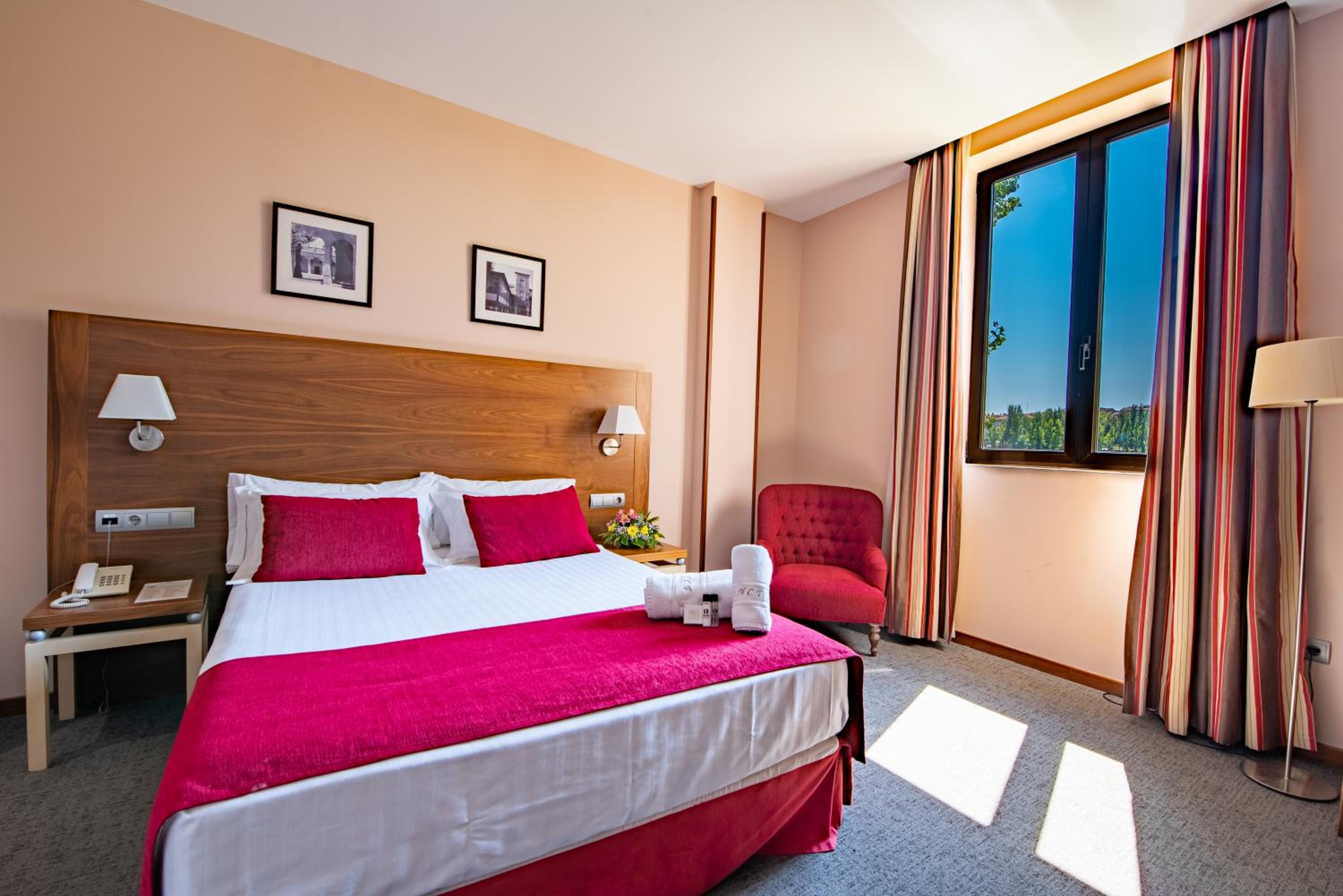 Double or Twin Room - Photo 29