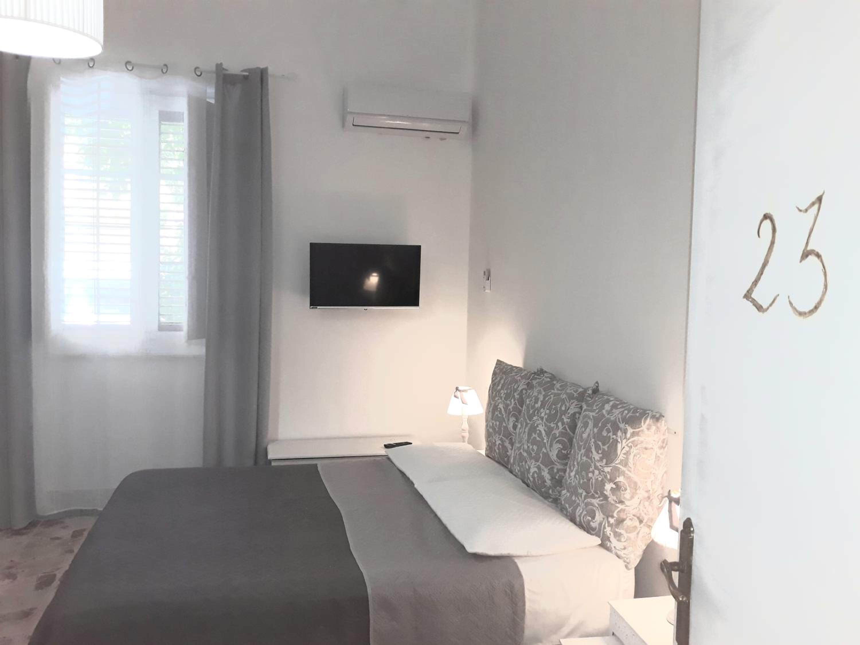 Triple Room with Private External Bathroom