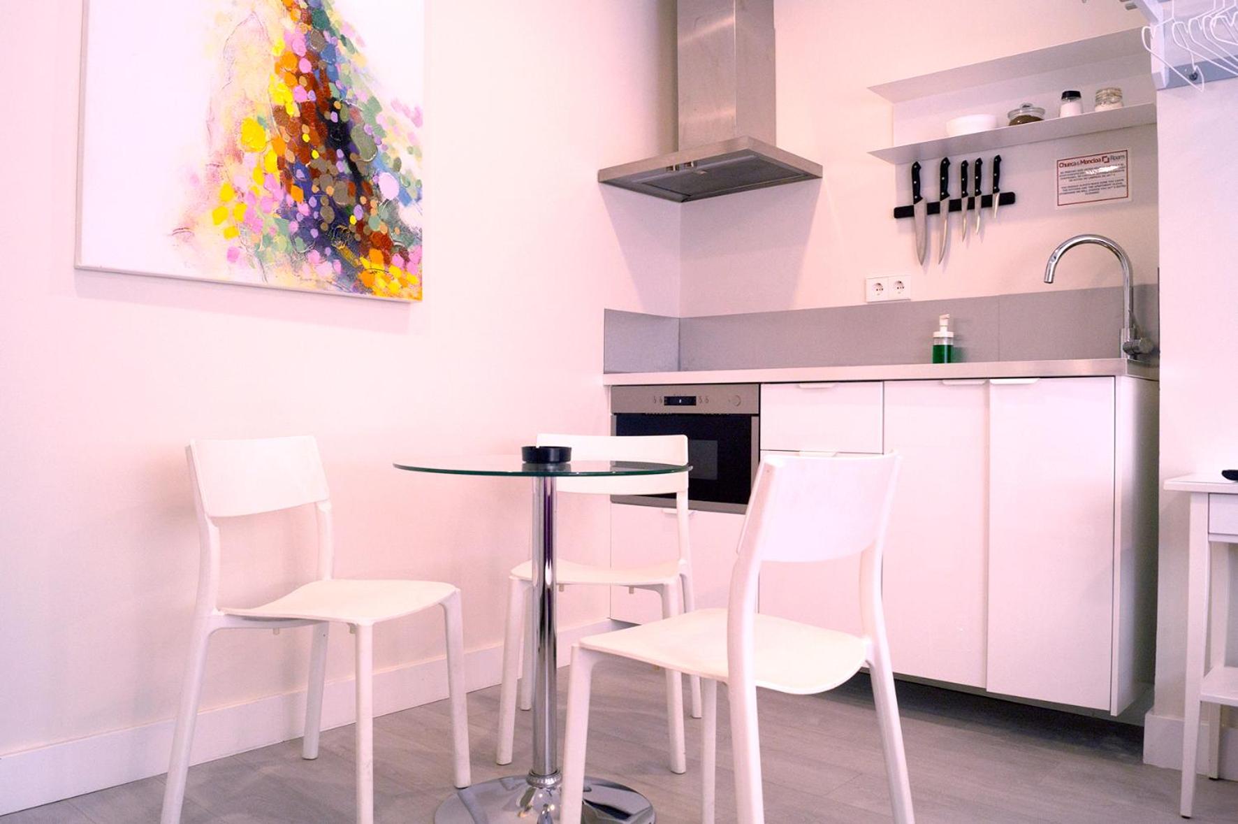 Studio (3 Adults) - Calle Valverde 25 photo 3