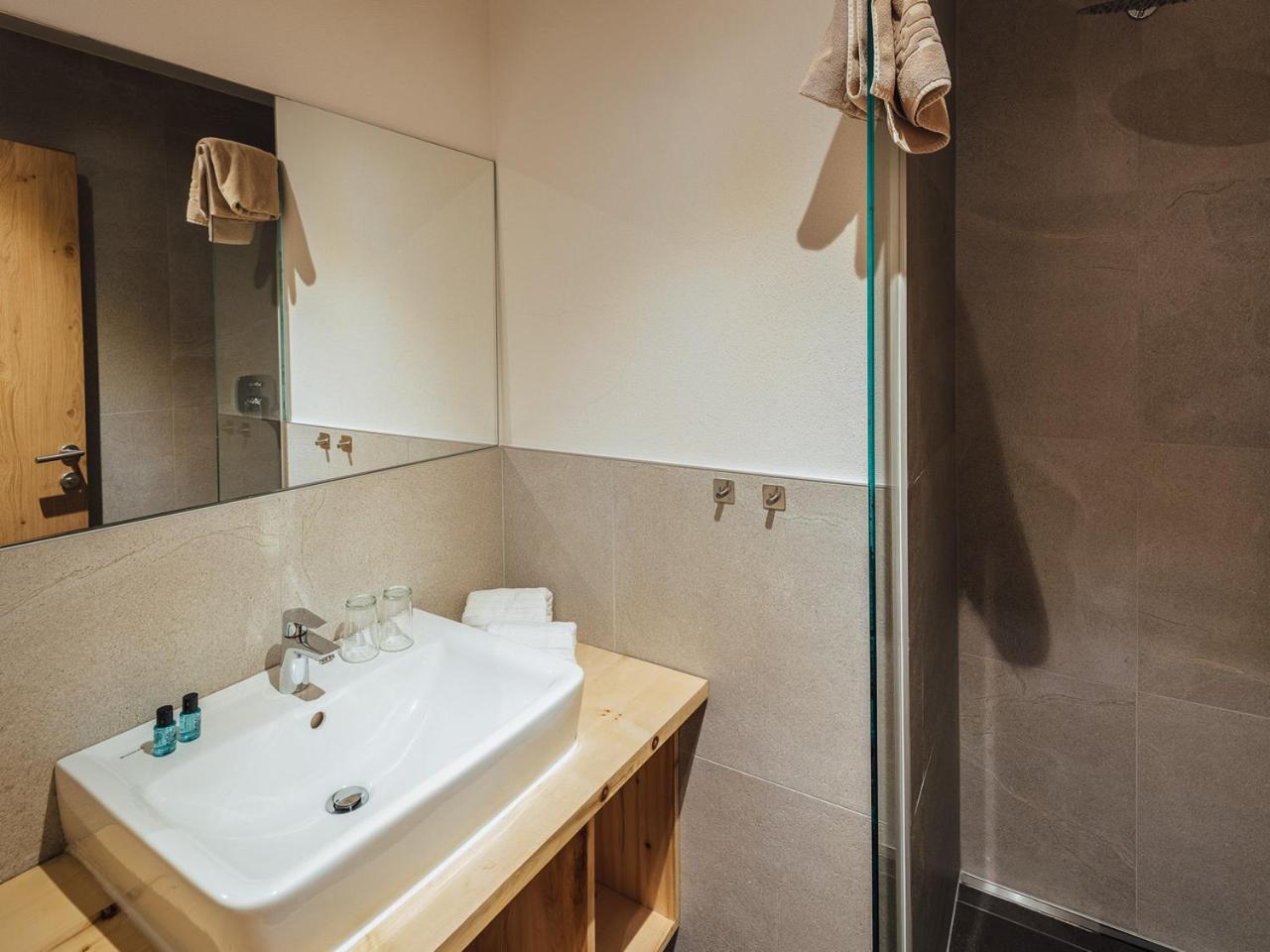 Double Room with Balcony photo 3