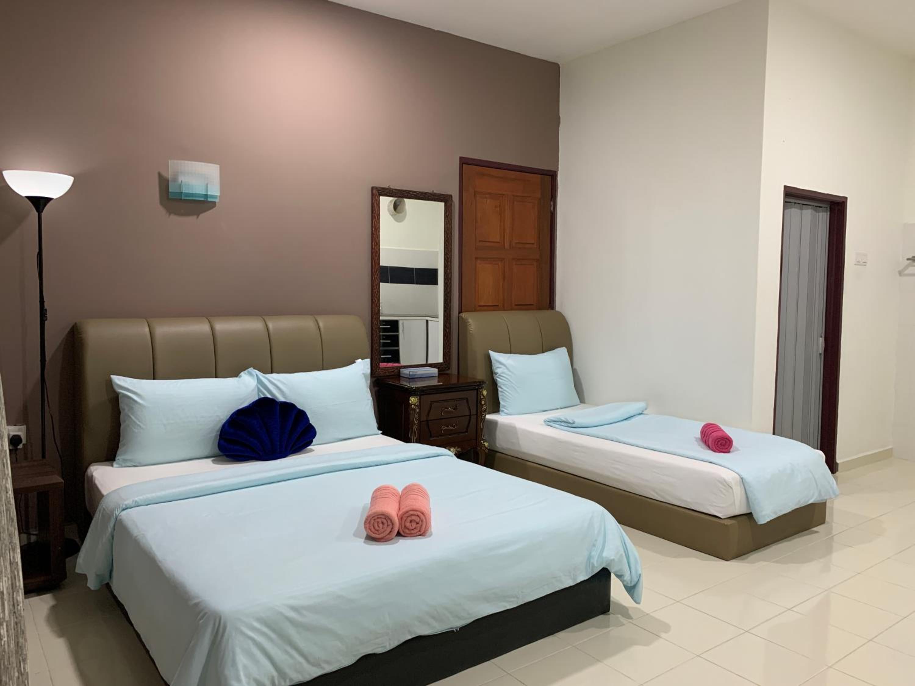 Standard Triple Room with Sea View