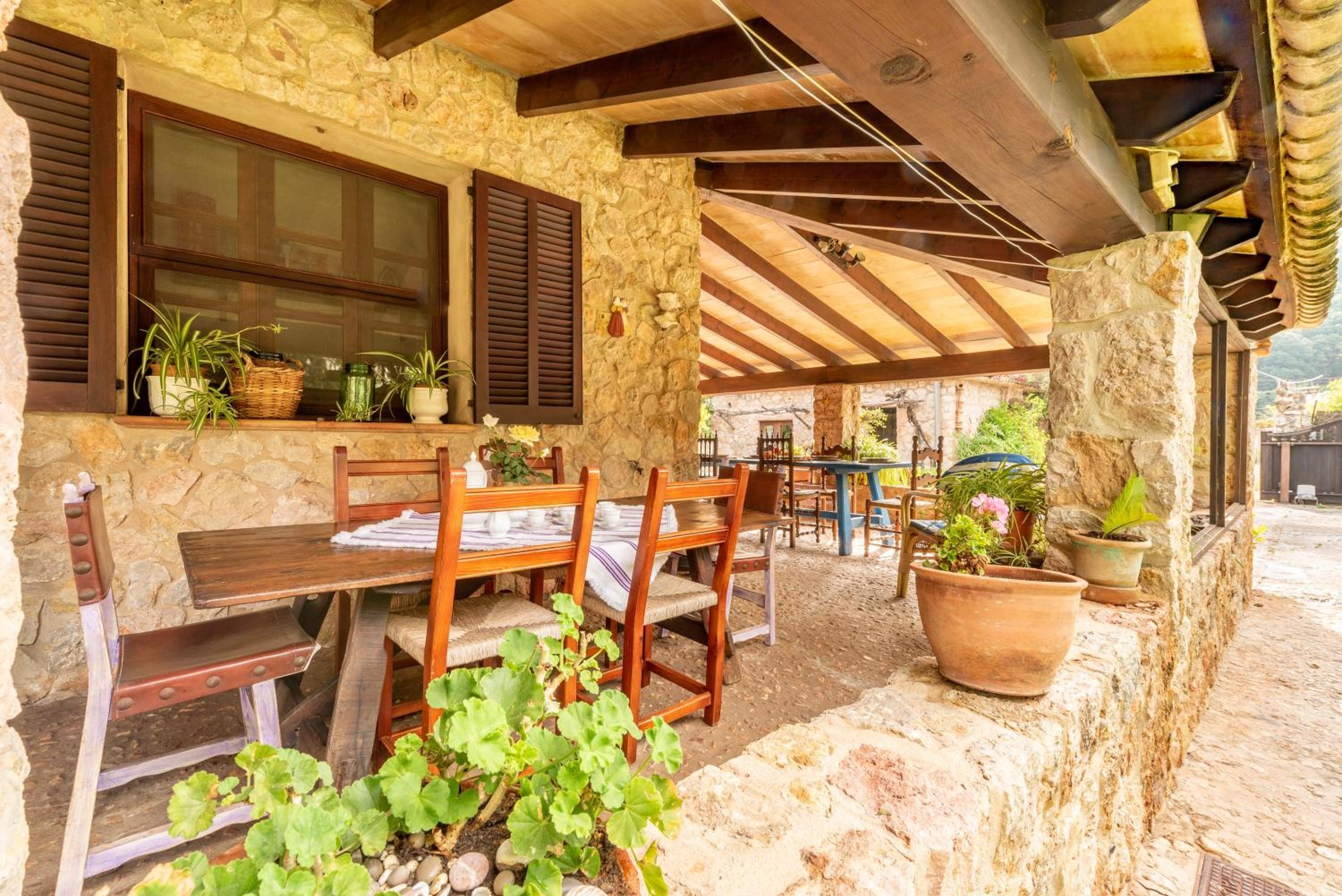 Villa photo 2