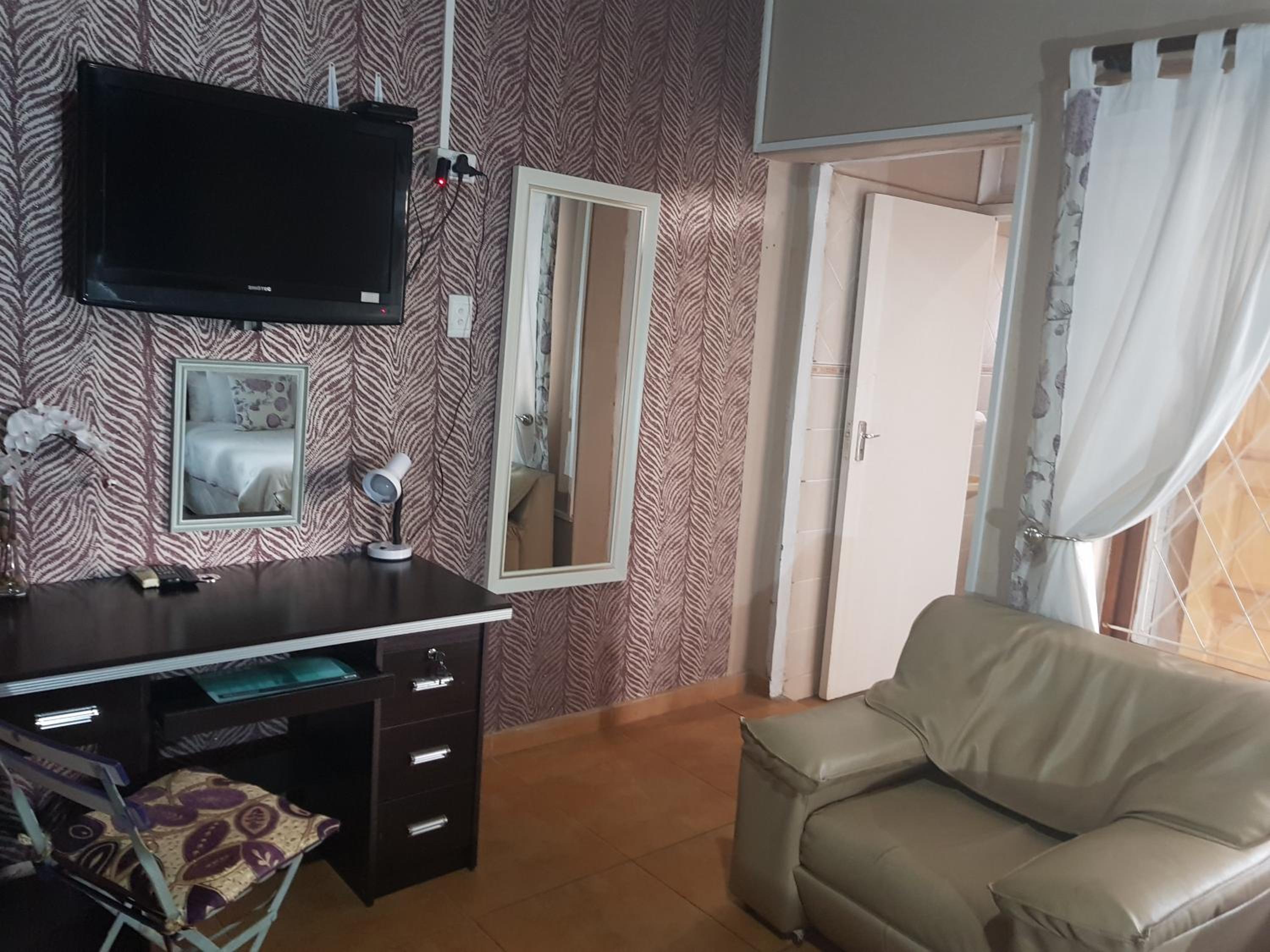 Deluxe Double Room With Shower