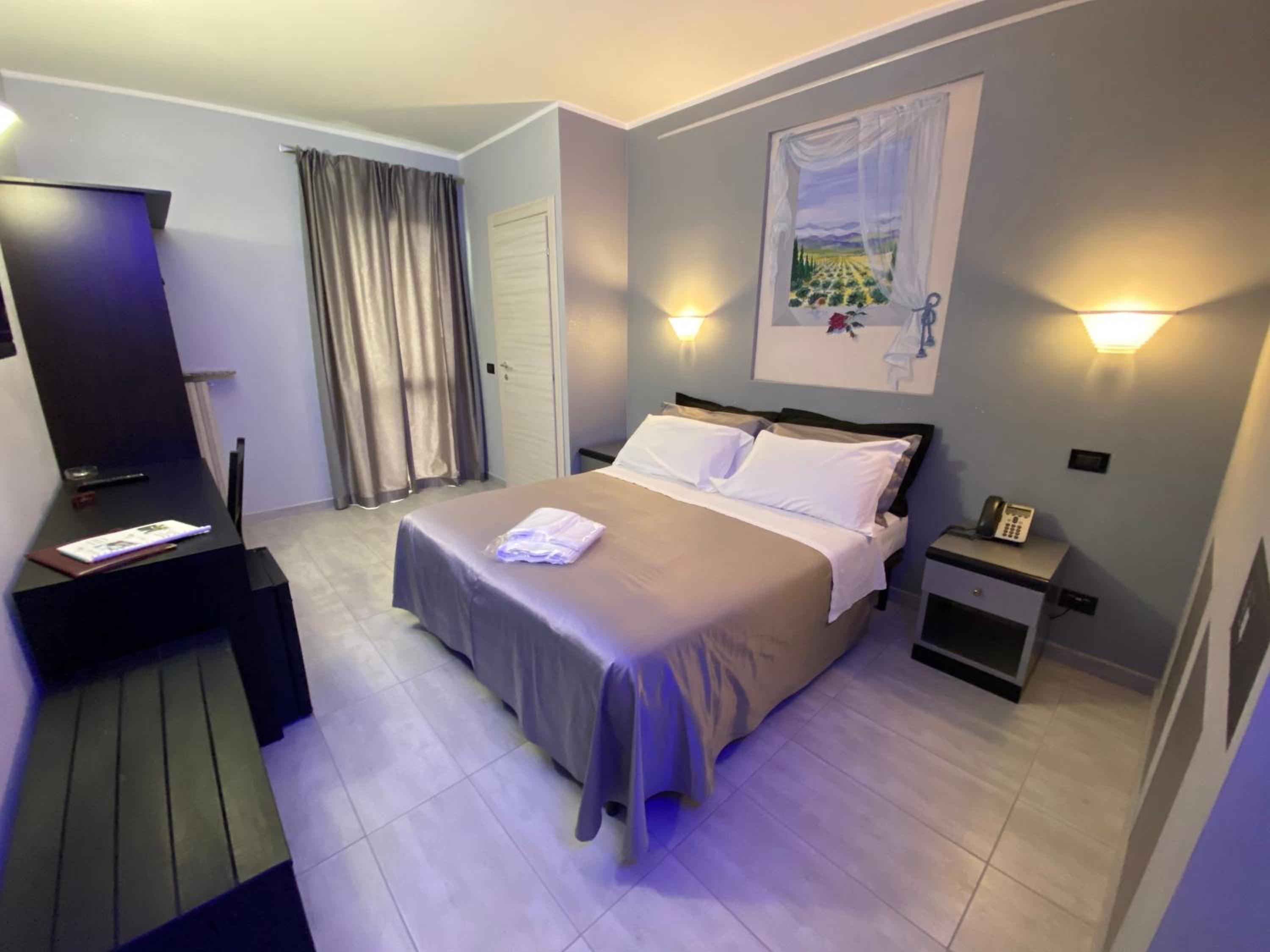 Double or Twin Room - Photo 1