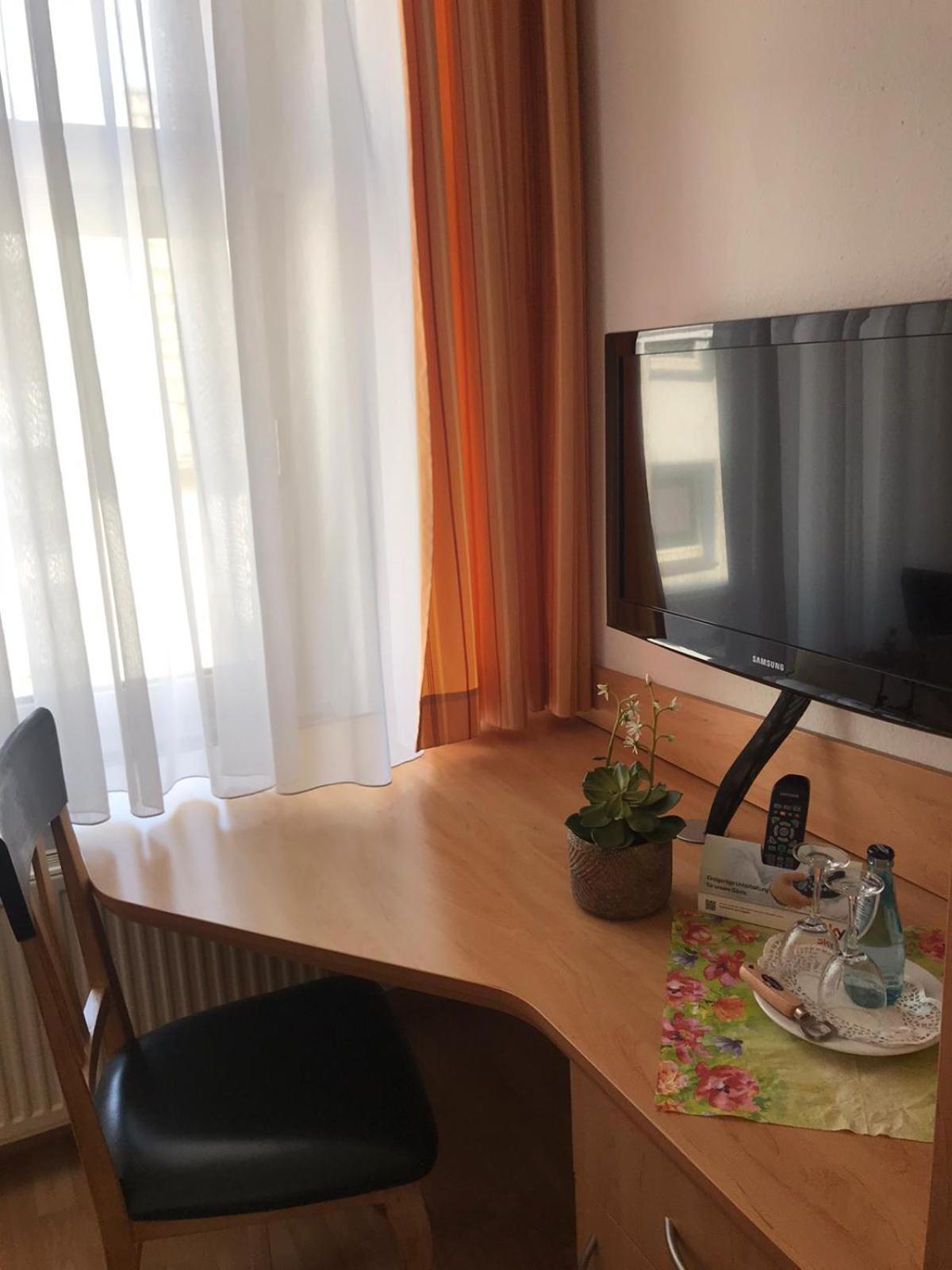 Standard Double Room - Photo 1