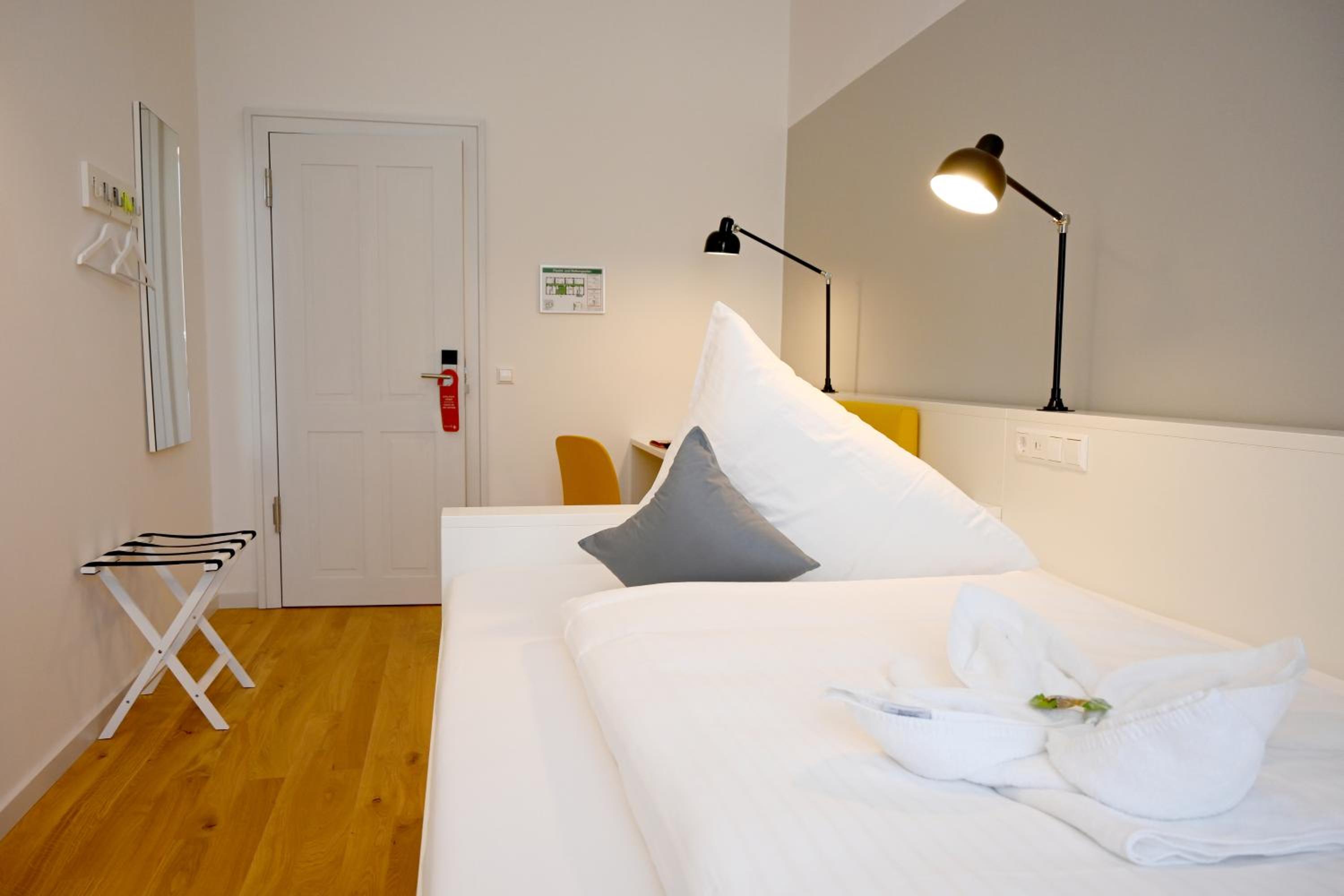 Single Room photo 2
