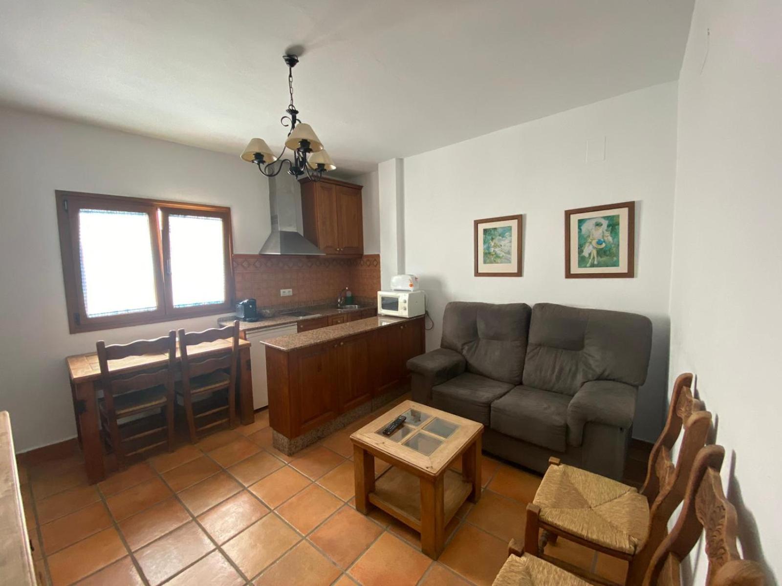 One-Bedroom Apartment - Photo 14