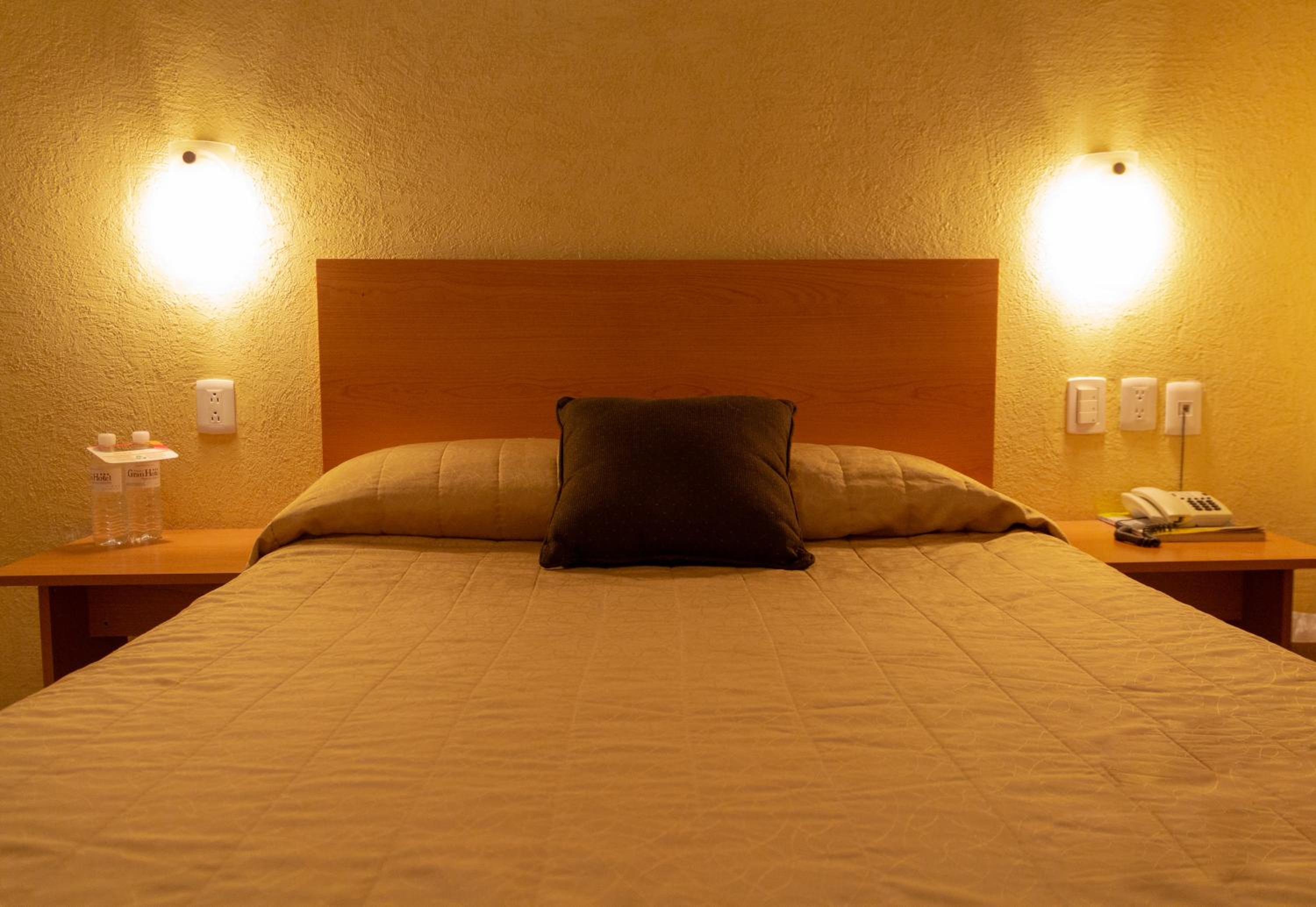 Double Room - Photo 5