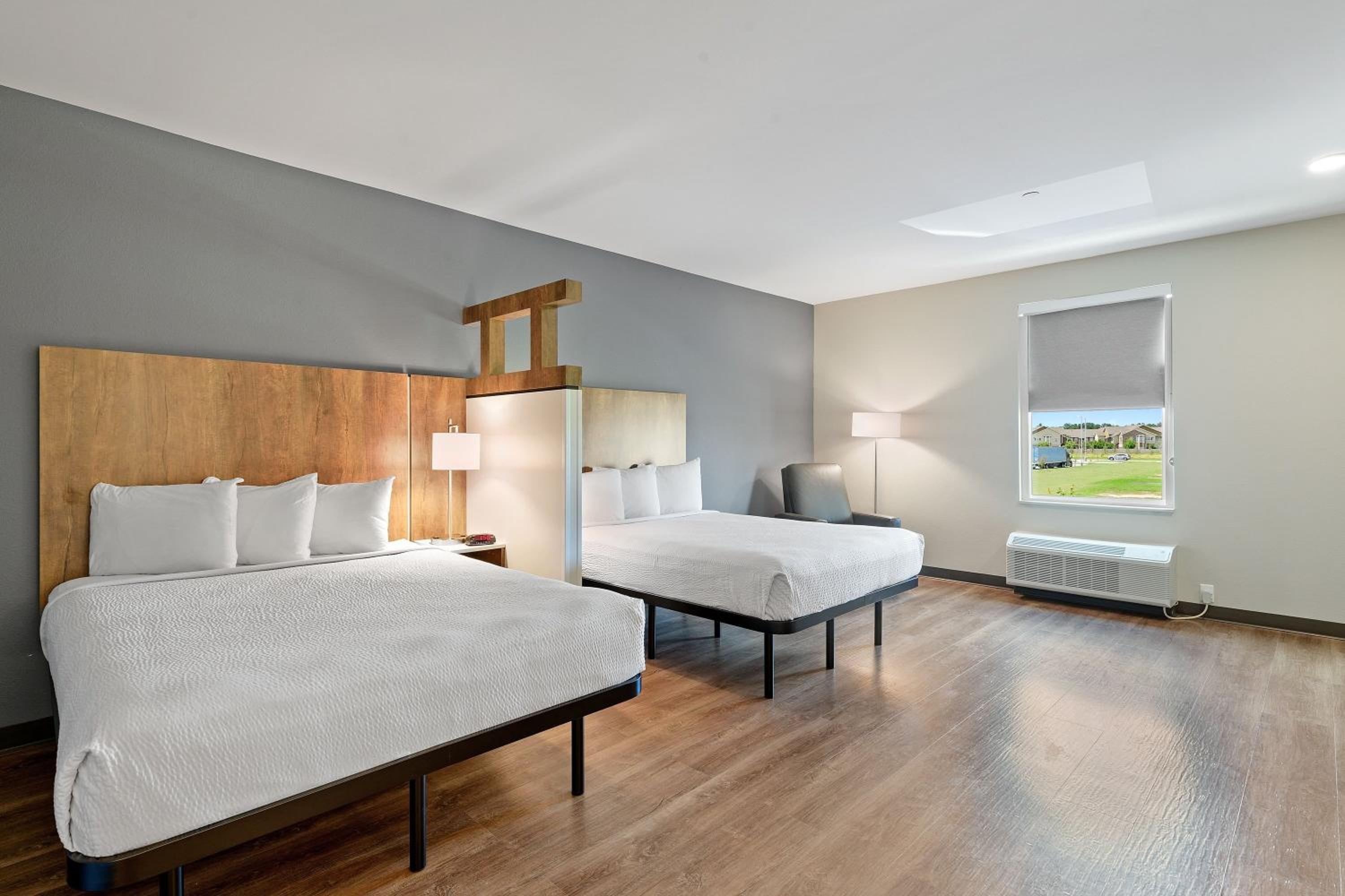 Superior Studio with 2 queen beds - Non Smoking - Photo 6