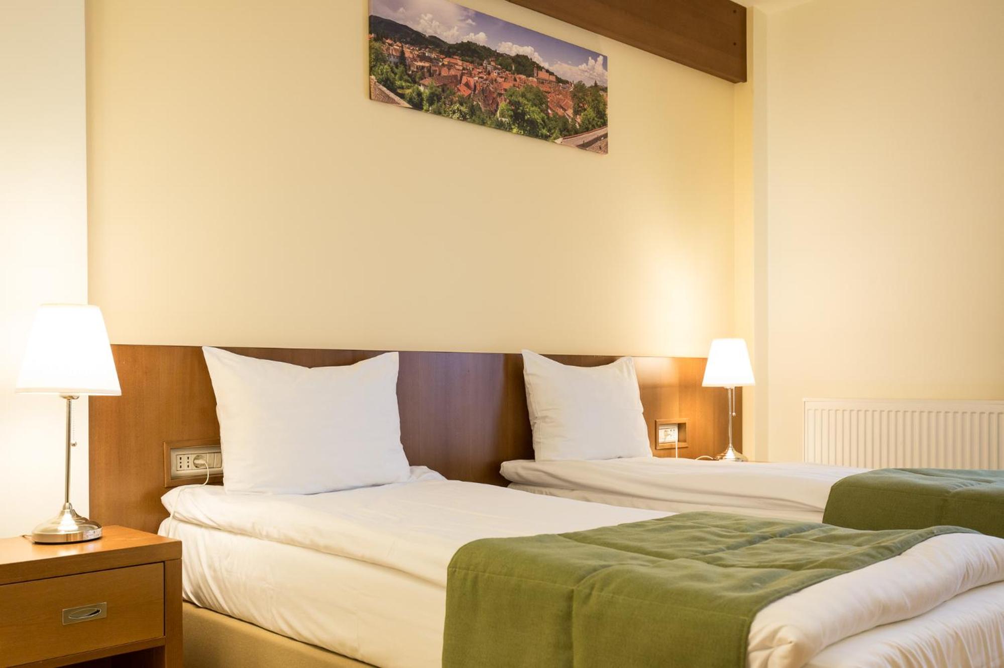 Standard Twin Room photo 2