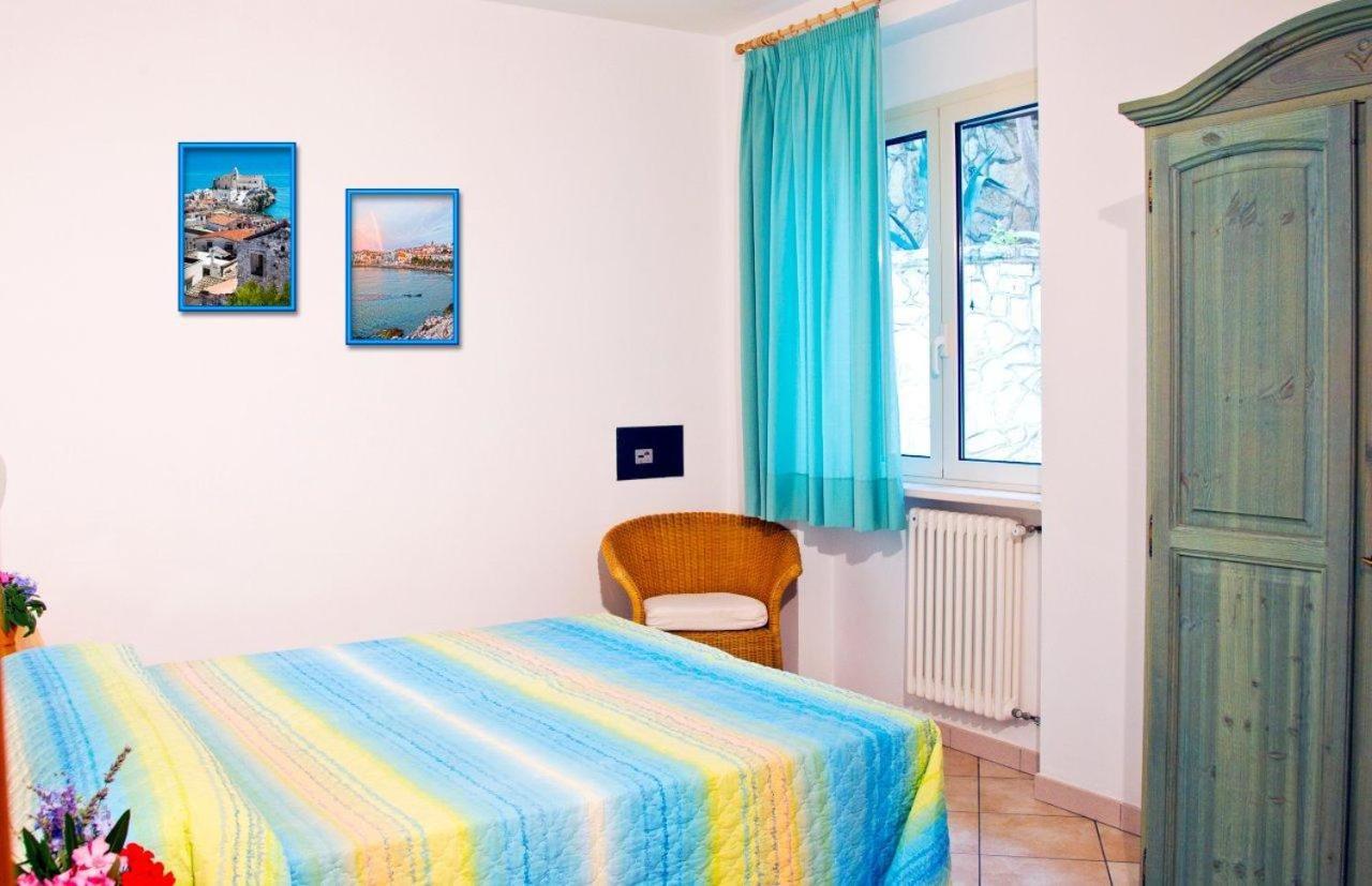 One-Bedroom Apartment with Sea View photo 1