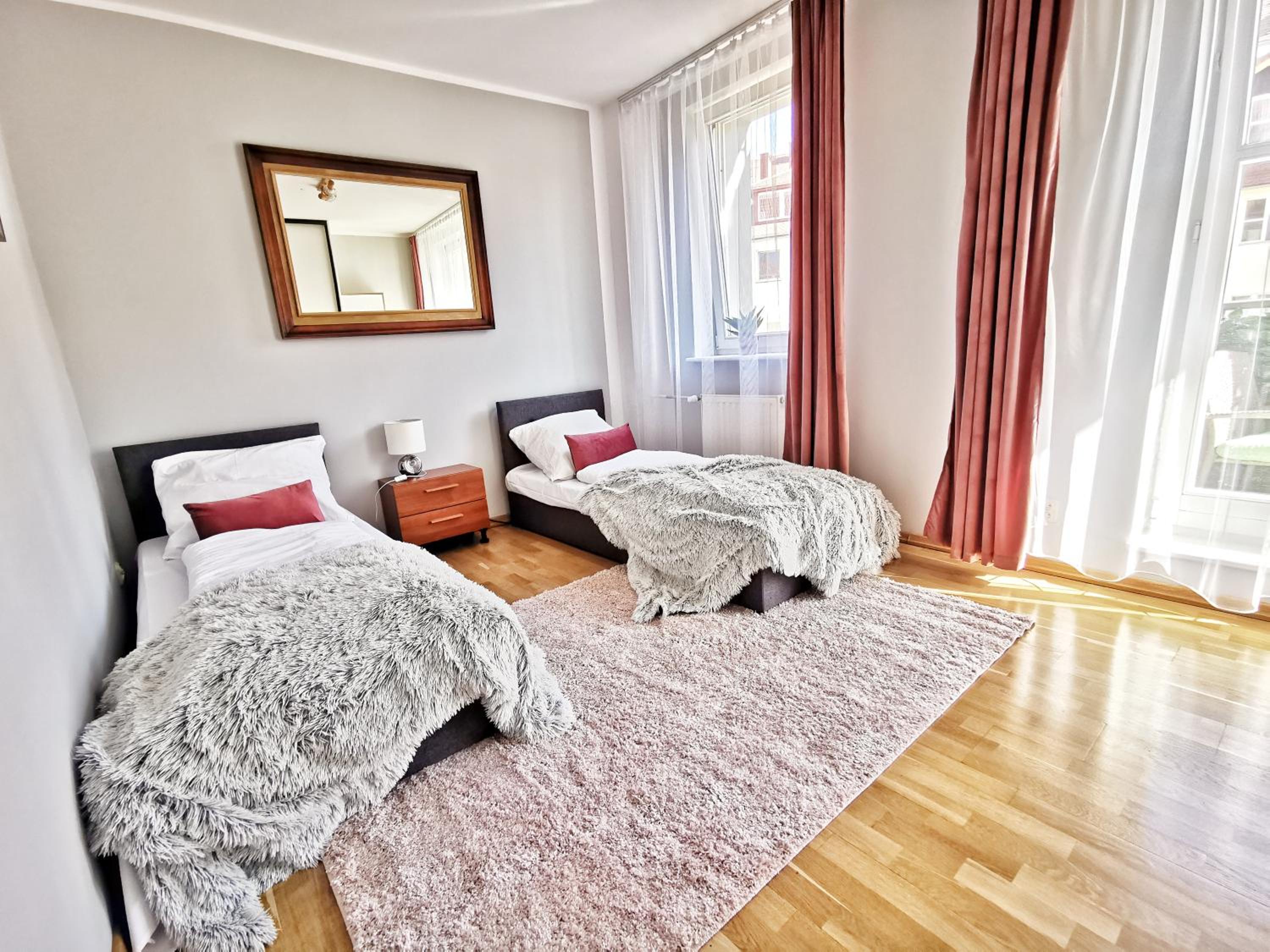 Apartment with Old Town View - Photo 9