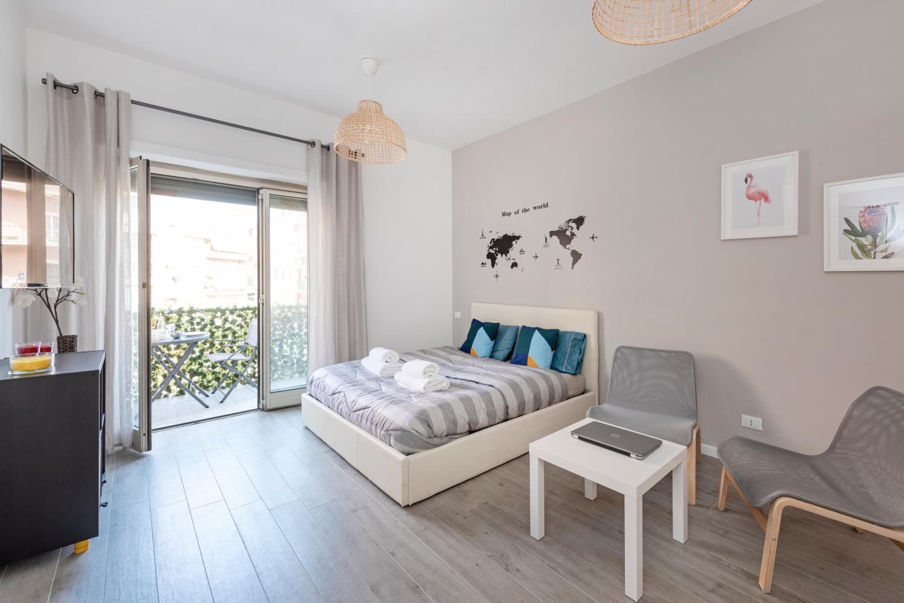 Deluxe Apartment