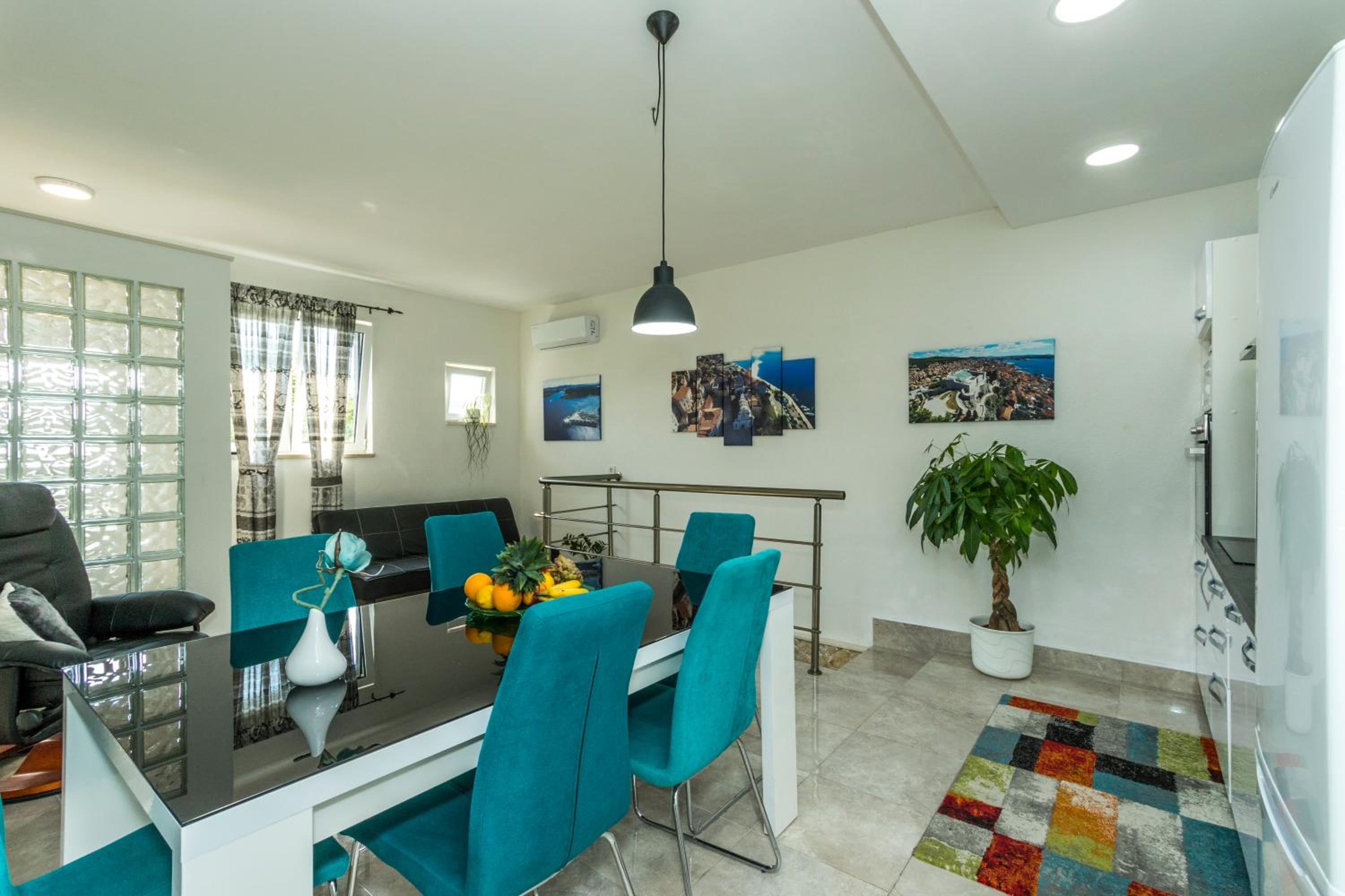 Three-Bedroom Apartment - Photo 28