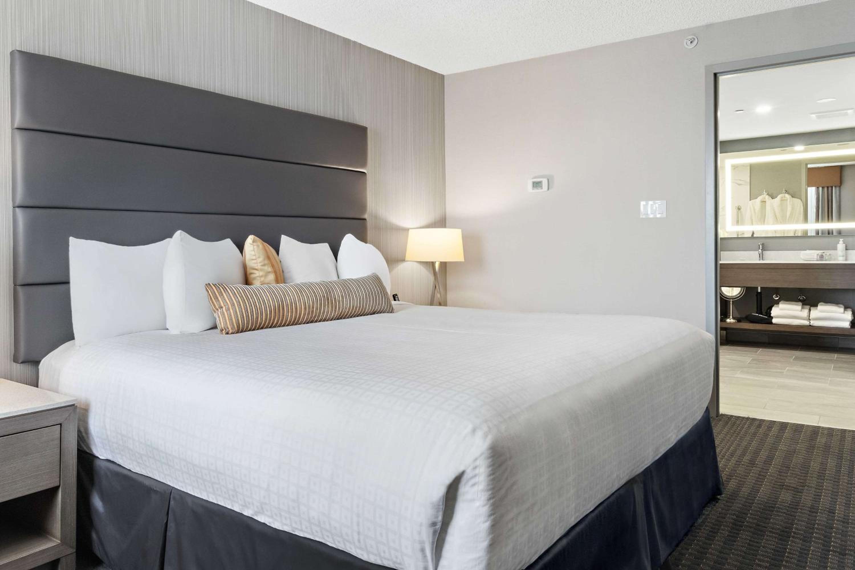 Two-Bedrooms King Suite - Photo 2
