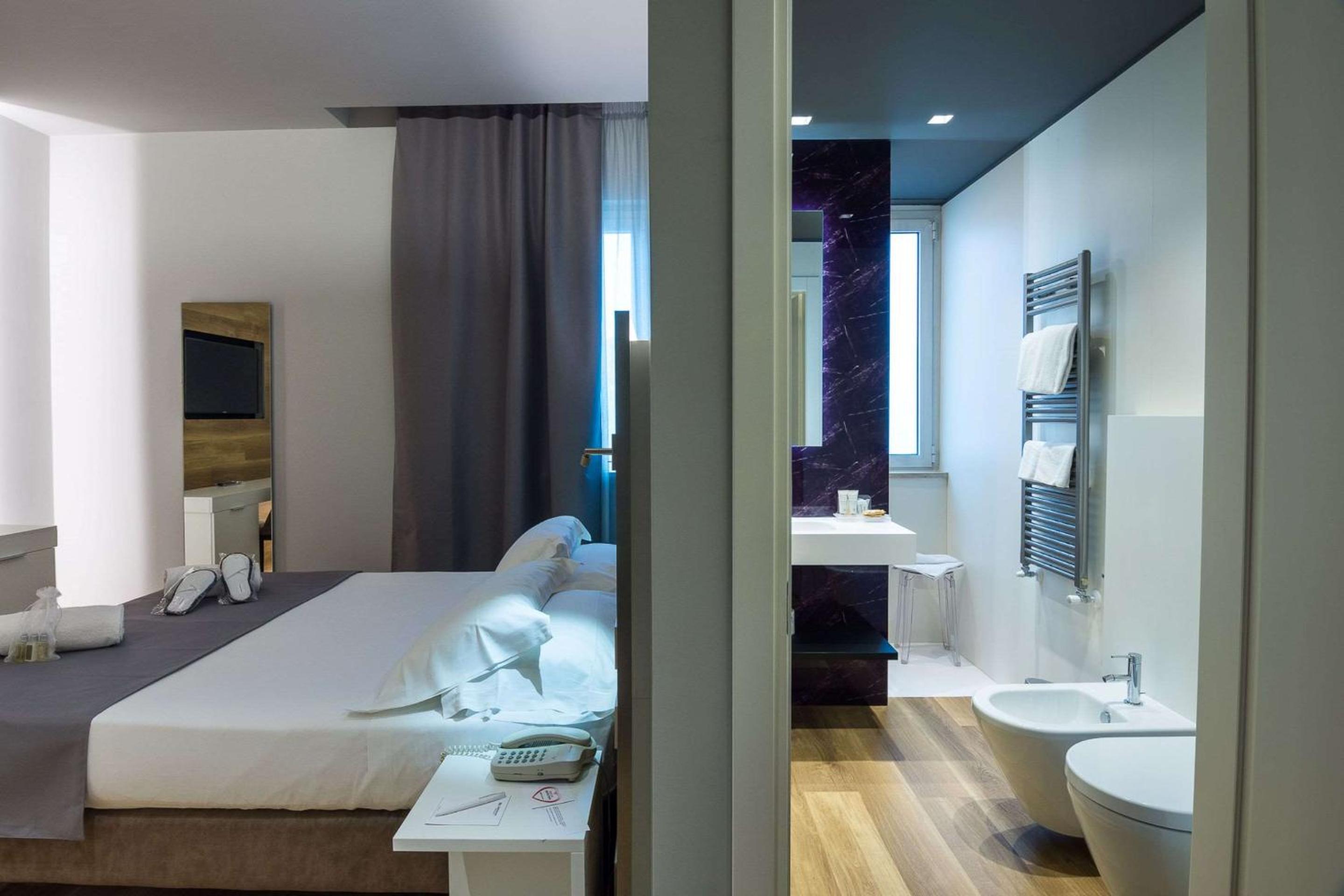 Executive Queen Room - Photo 7