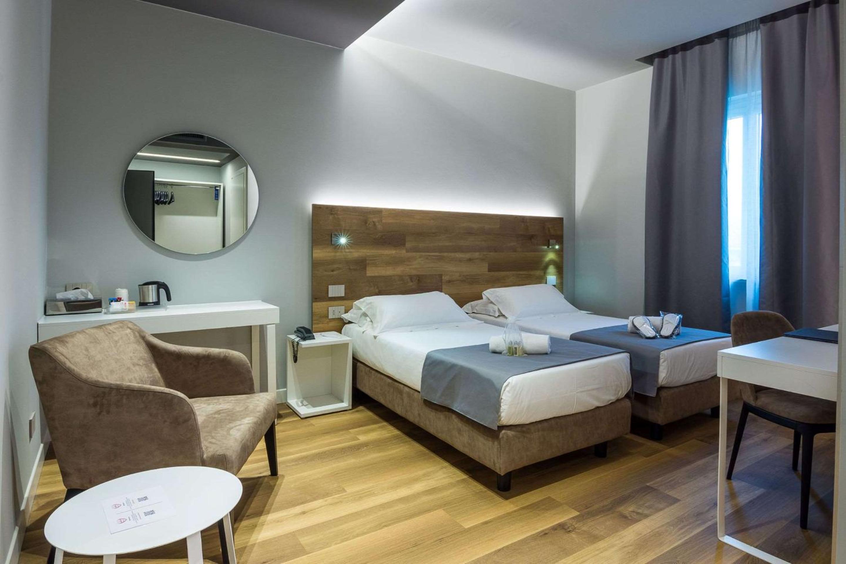 Executive Queen Room - Photo 4