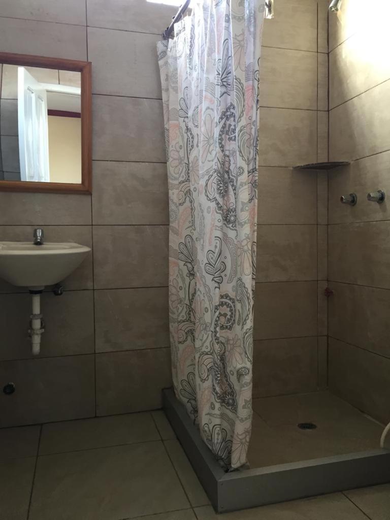 Basic Triple Room photo 2