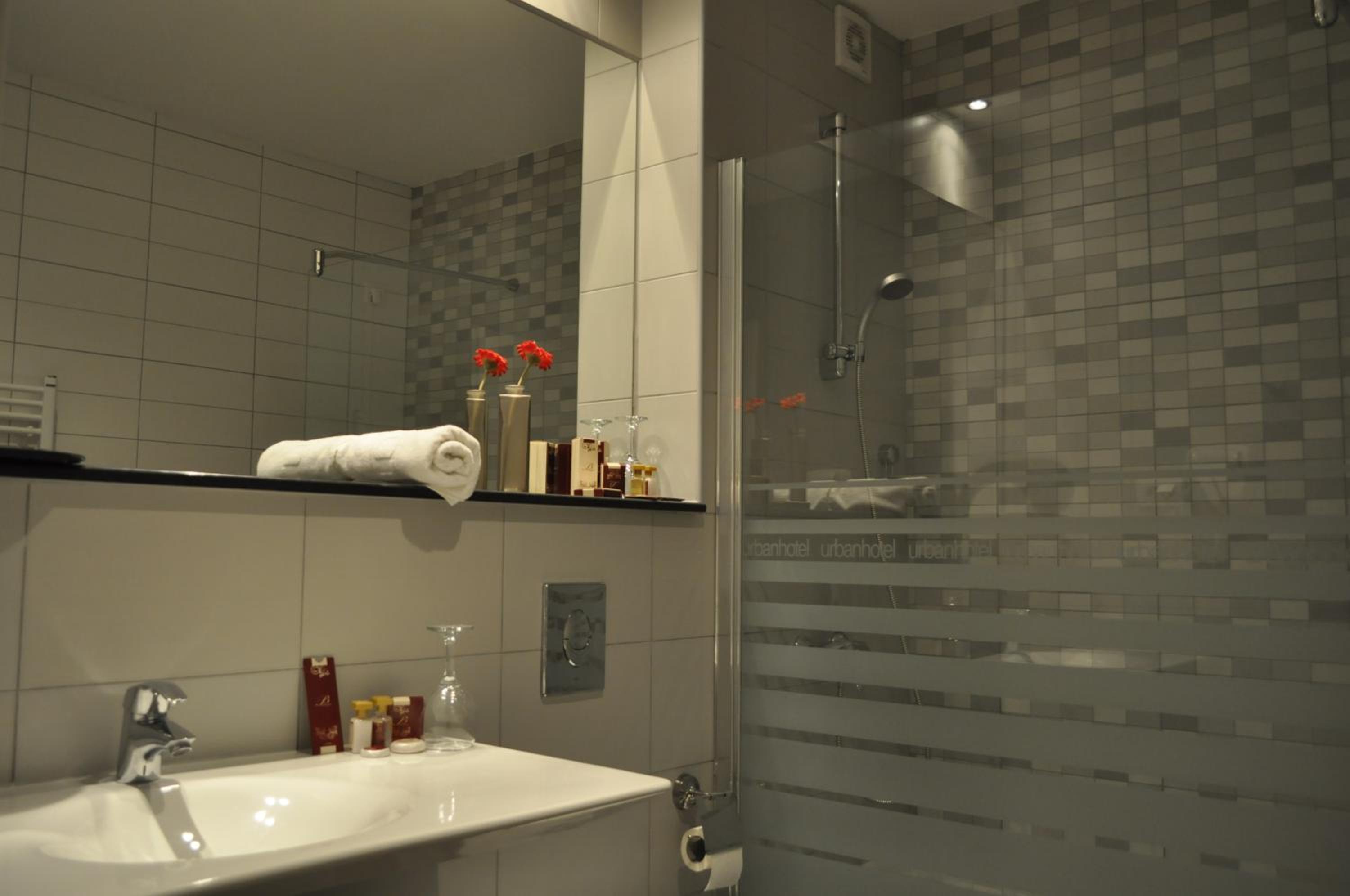 Double Room - Photo 9