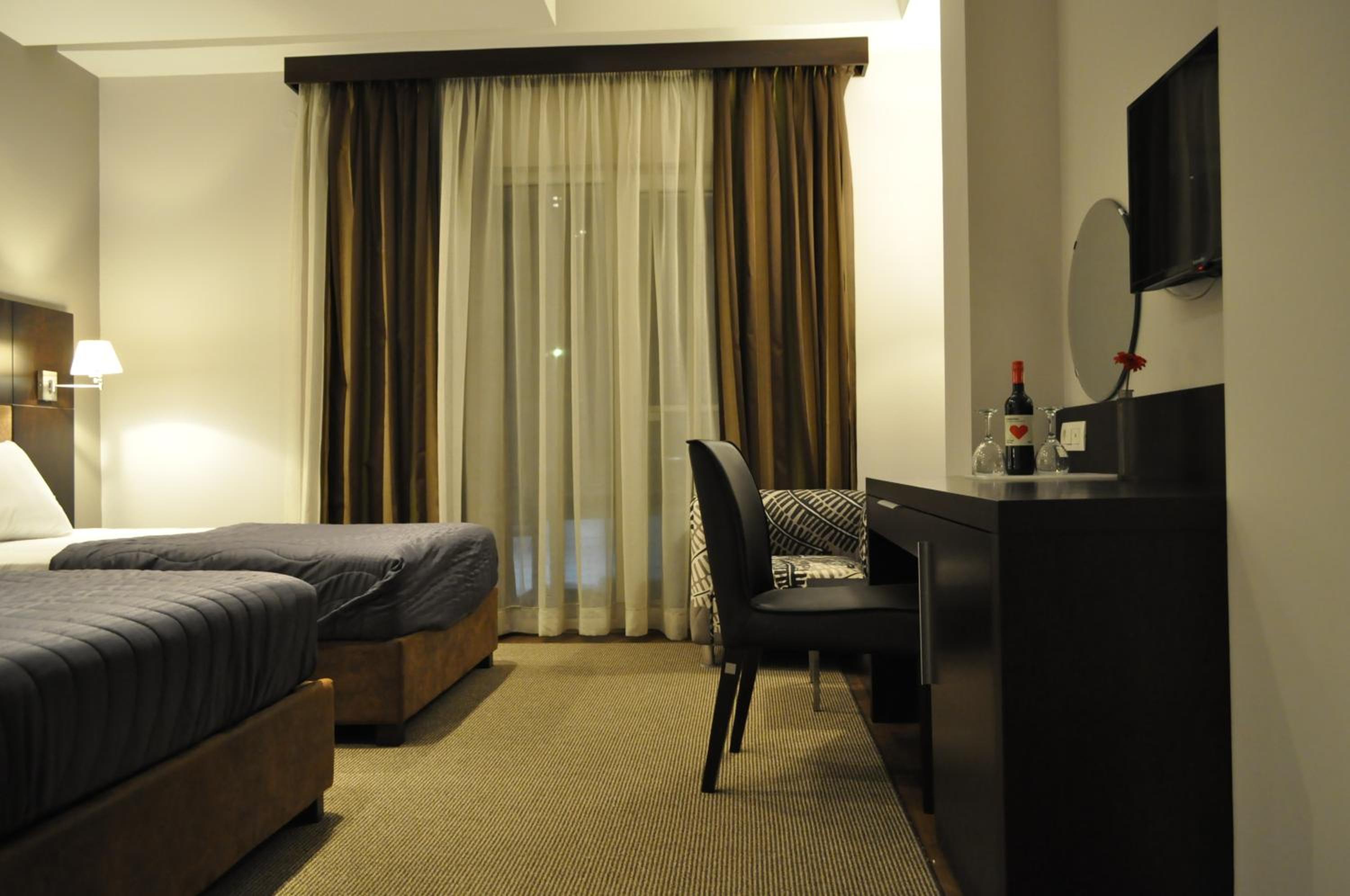 Twin Room - Photo 4