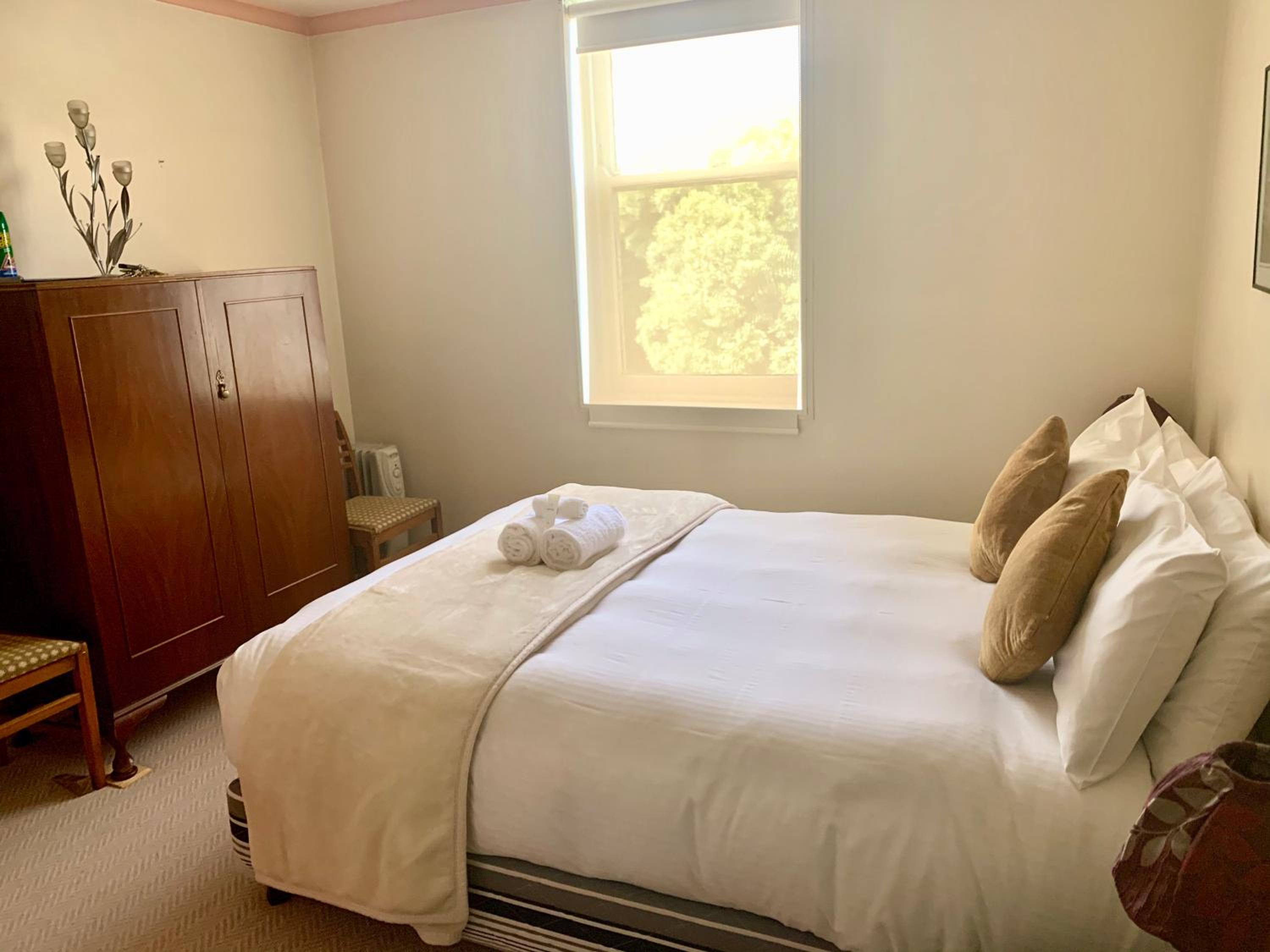 Double Room with Private Bathroom photo 3